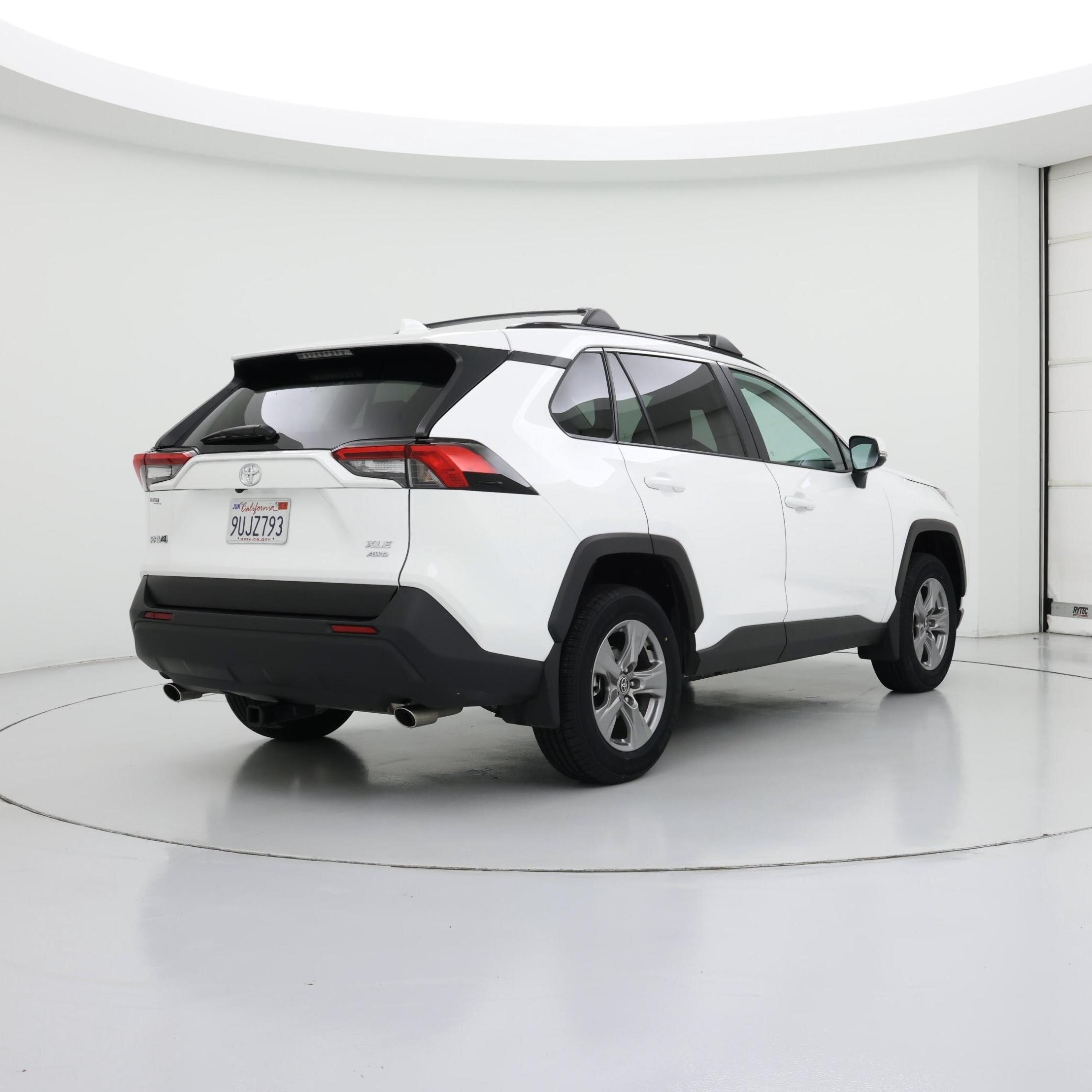 Thumbnail: 2025 Toyota RAV4 - 8