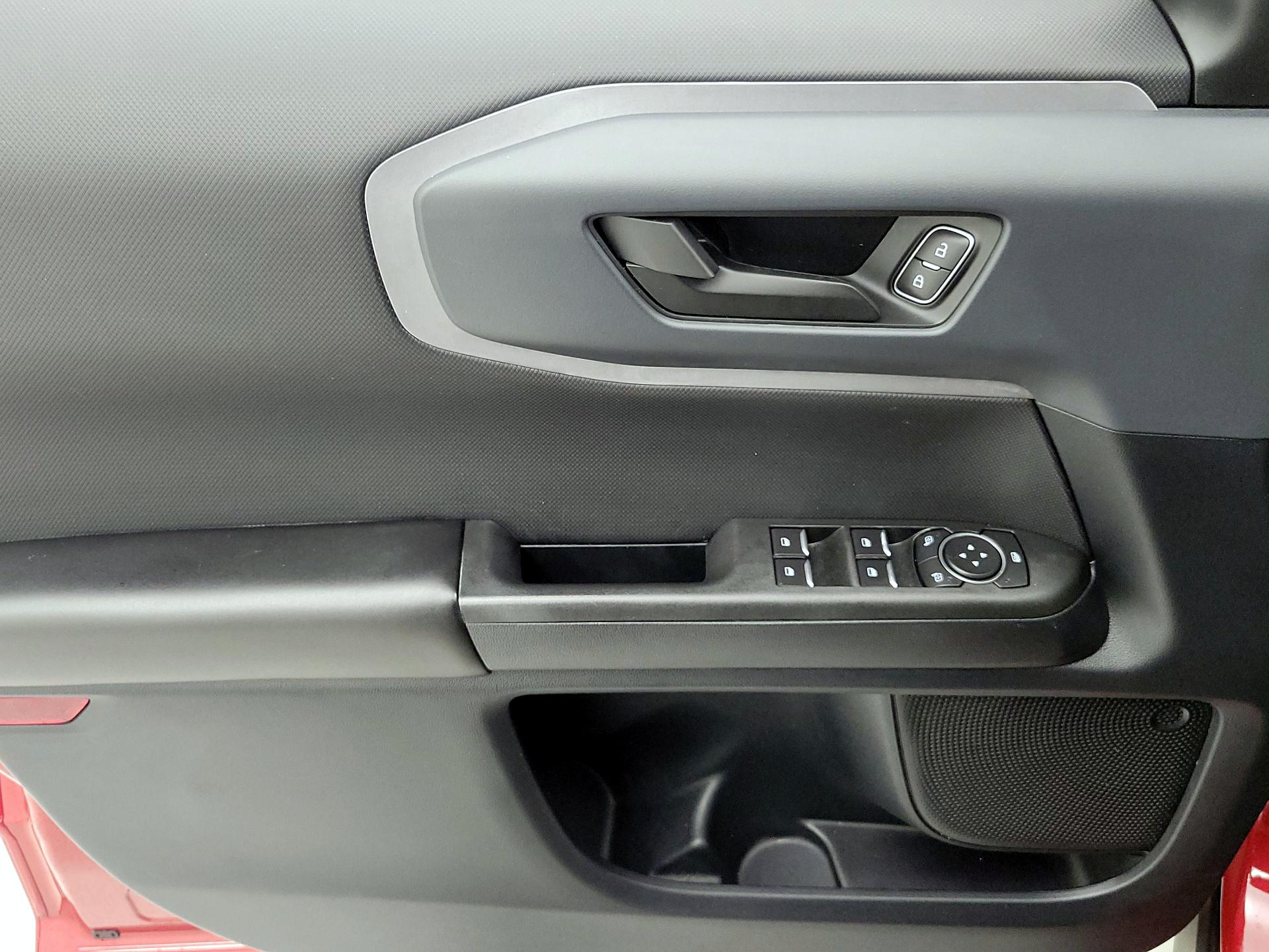 Thumbnail: 2021 Ford Bronco Sport - 12