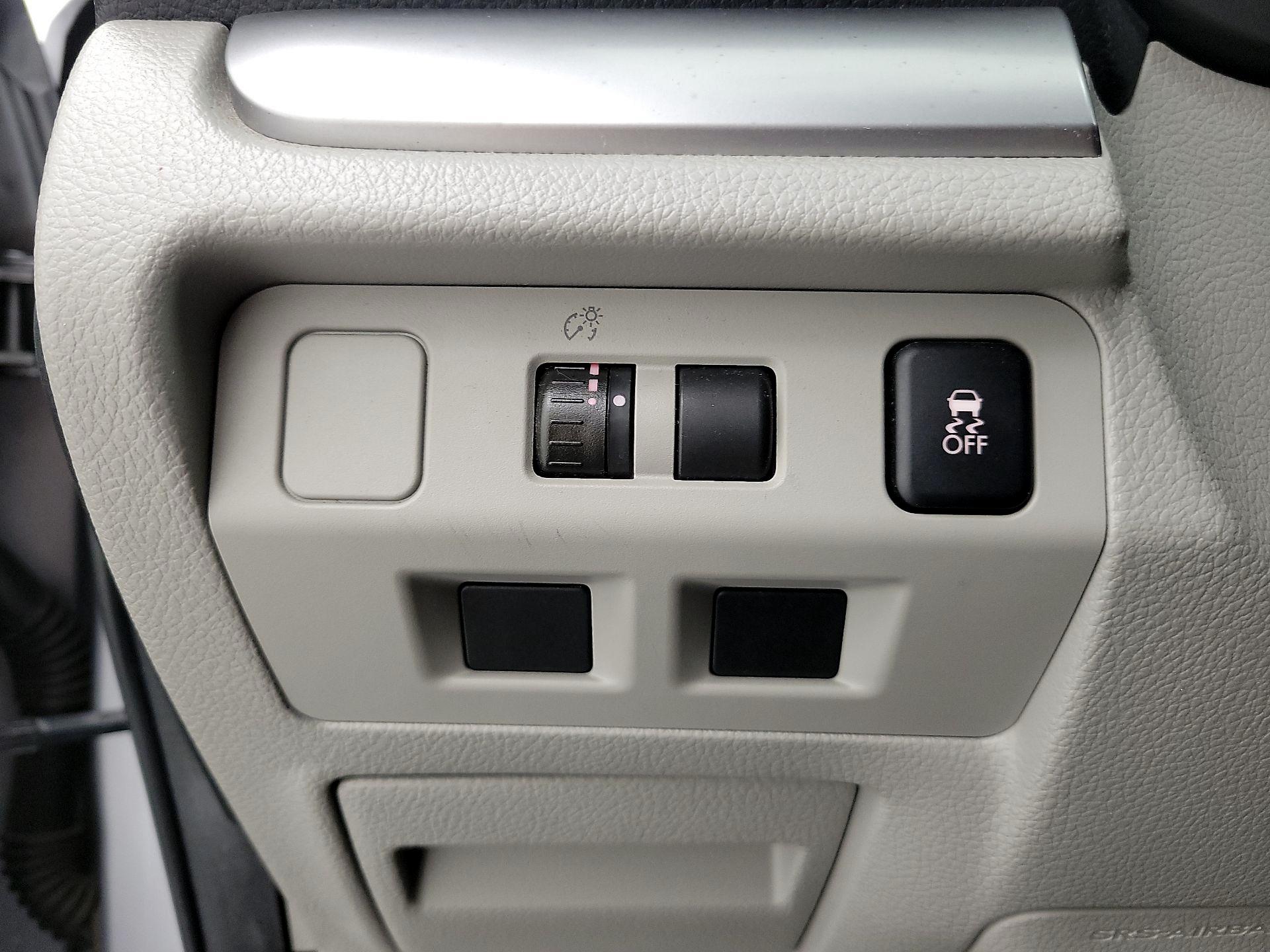 Thumbnail: 2015 Subaru Forester - 13