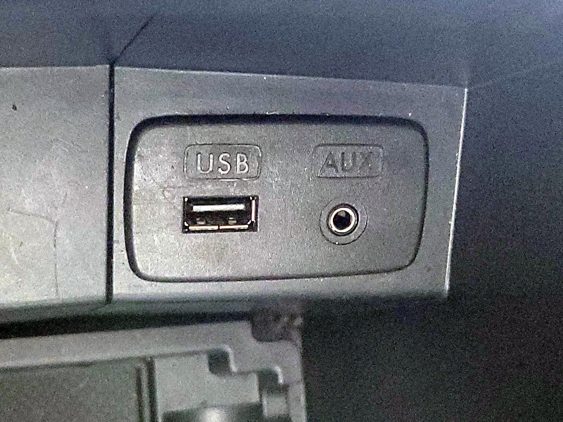 Thumbnail: 2015 Subaru Forester - 18