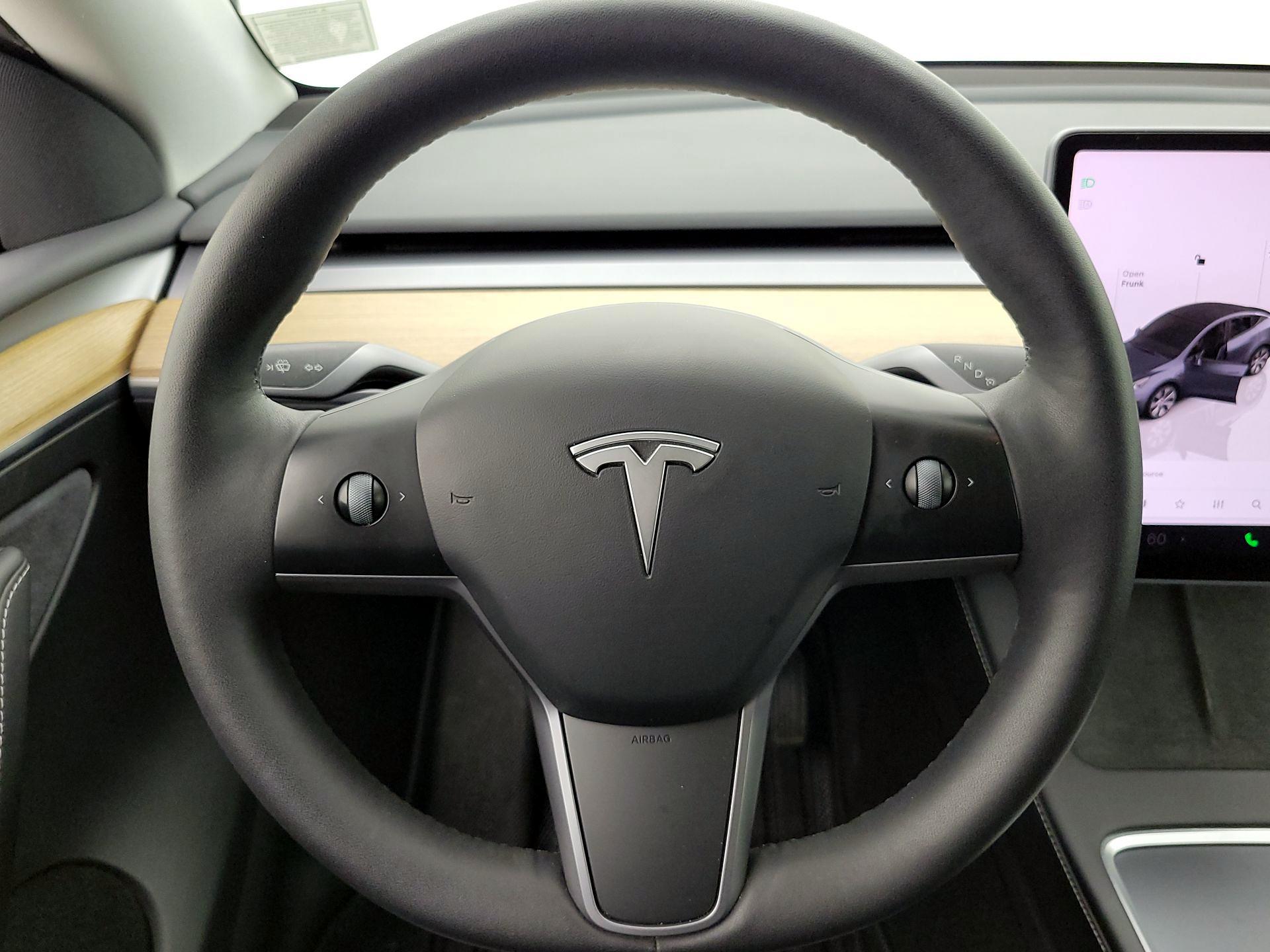 Thumbnail: 2023 Tesla Model Y - 10