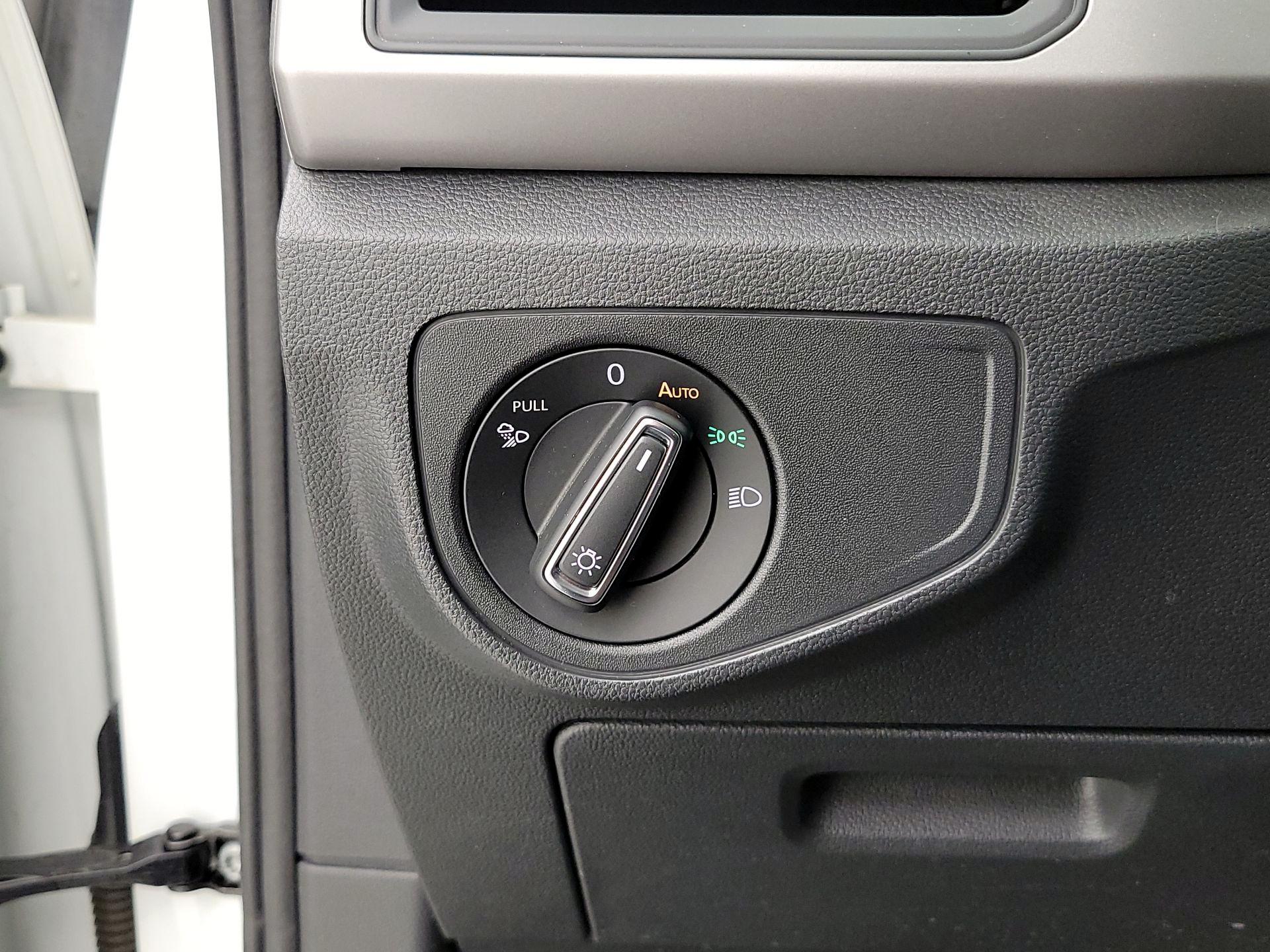 Thumbnail: 2021 Volkswagen Atlas - 13