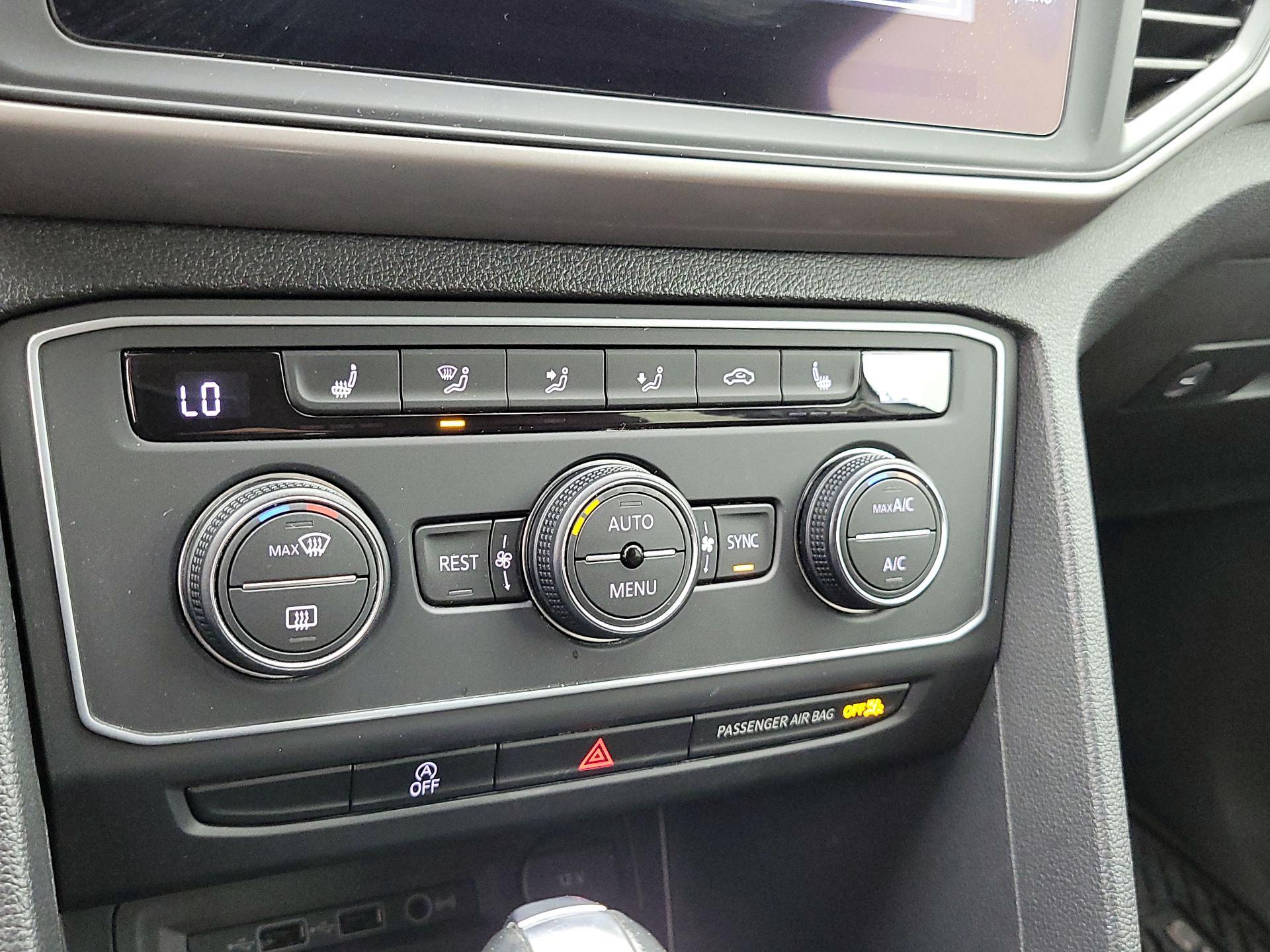 Thumbnail: 2021 Volkswagen Atlas - 16