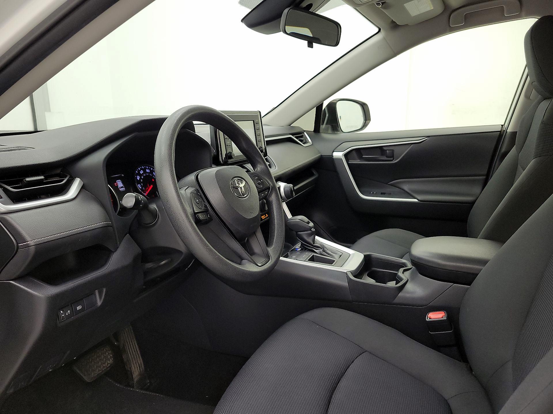 Thumbnail: 2019 Toyota RAV4 - 11