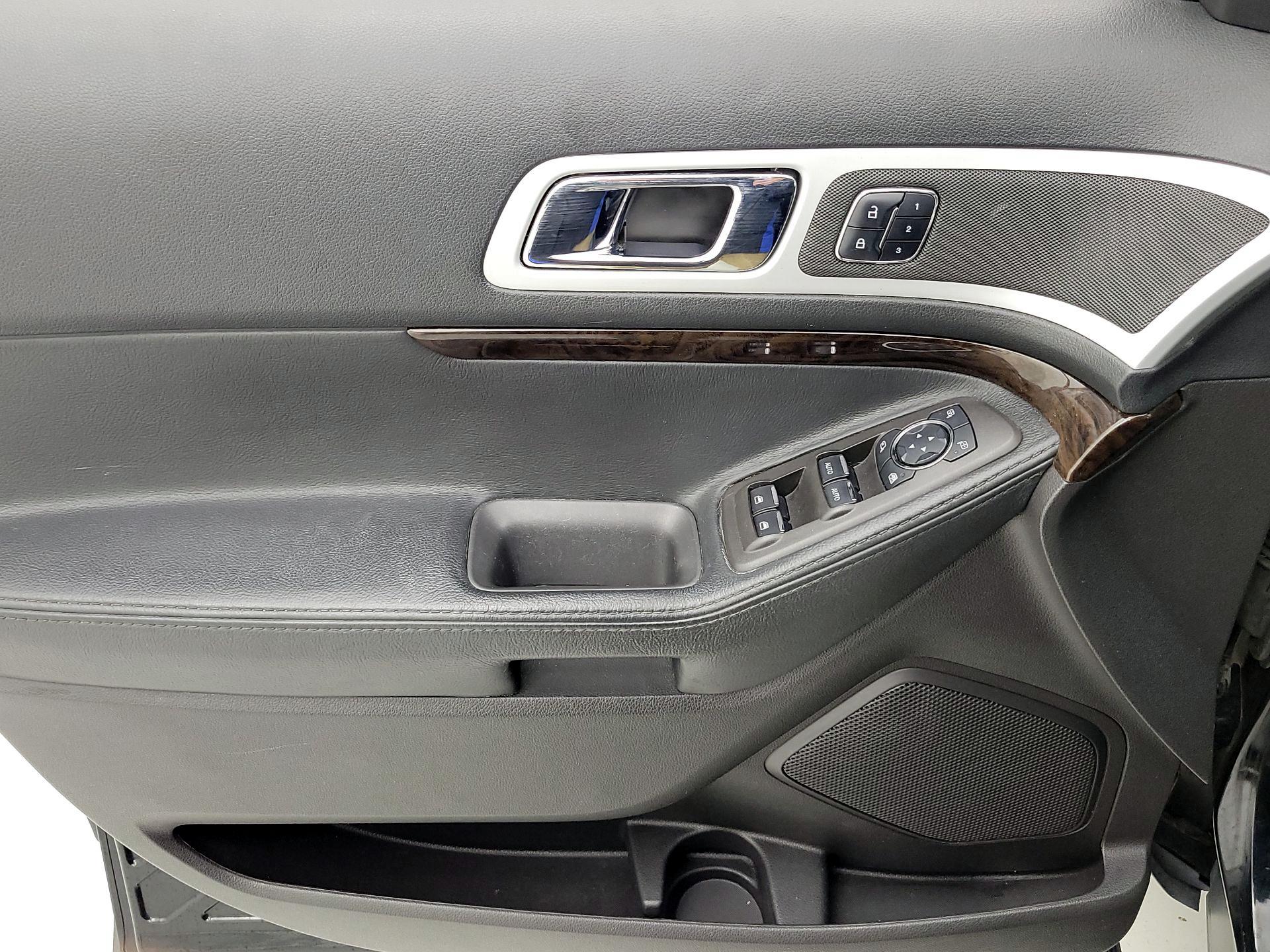 Thumbnail: 2014 Ford Explorer - 12