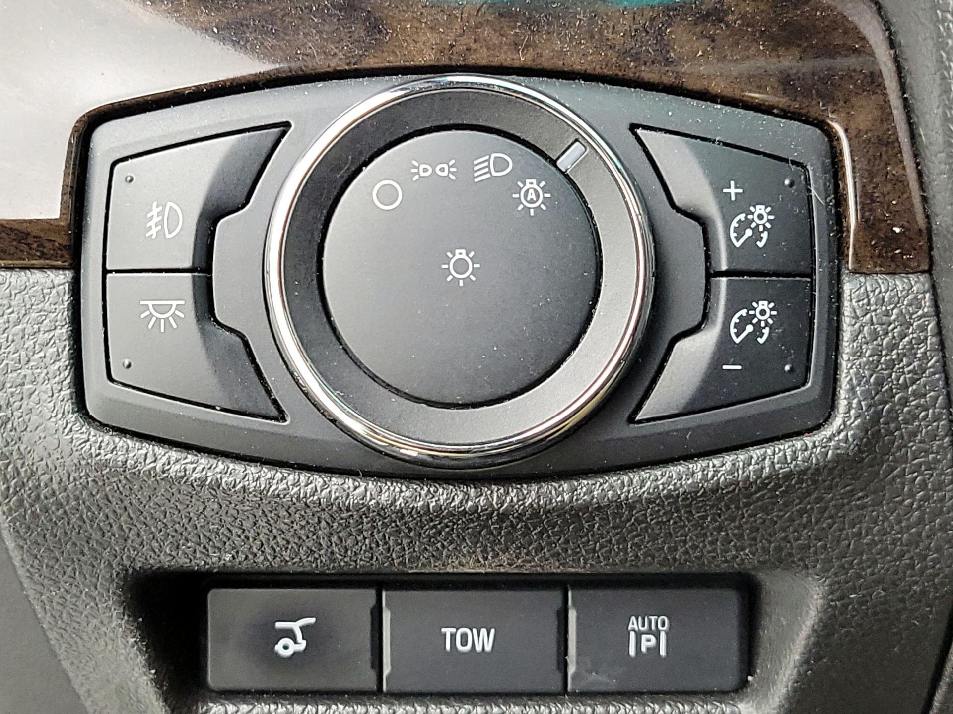 Thumbnail: 2014 Ford Explorer - 13