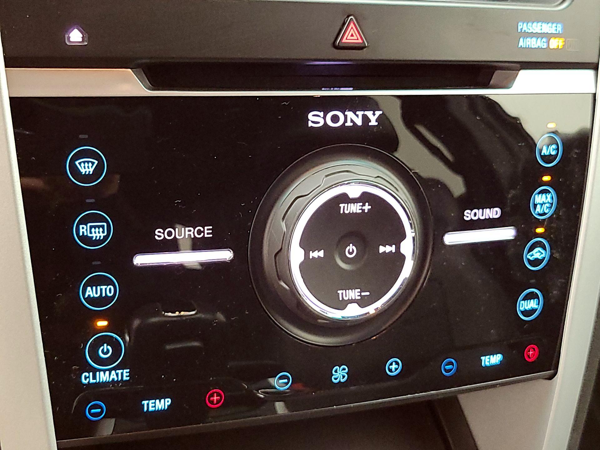 Thumbnail: 2014 Ford Explorer - 17