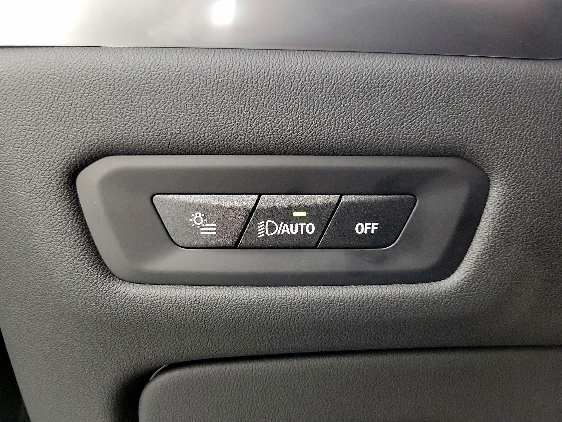 Thumbnail: 2025 BMW X5 - 13