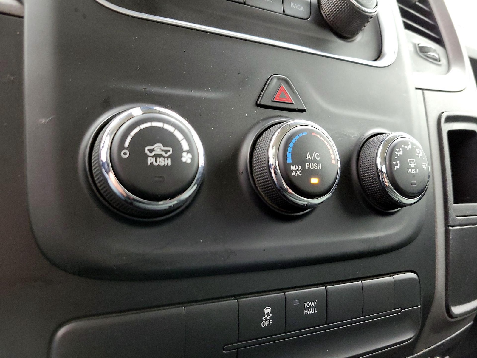 2018 RAM Ram 1500 Pickup Tradesman - Photo 17