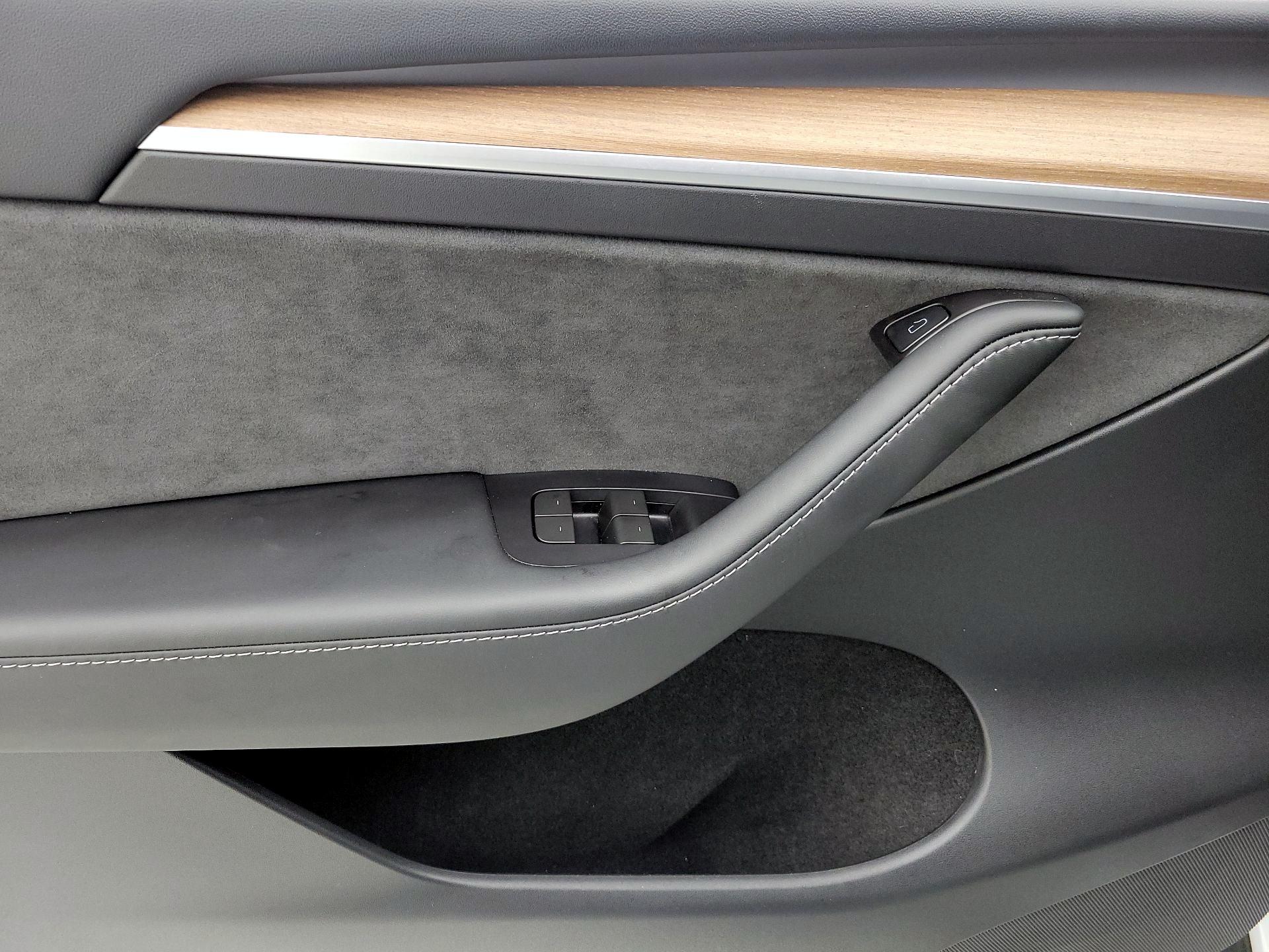 Thumbnail: 2024 Tesla Model Y - 12