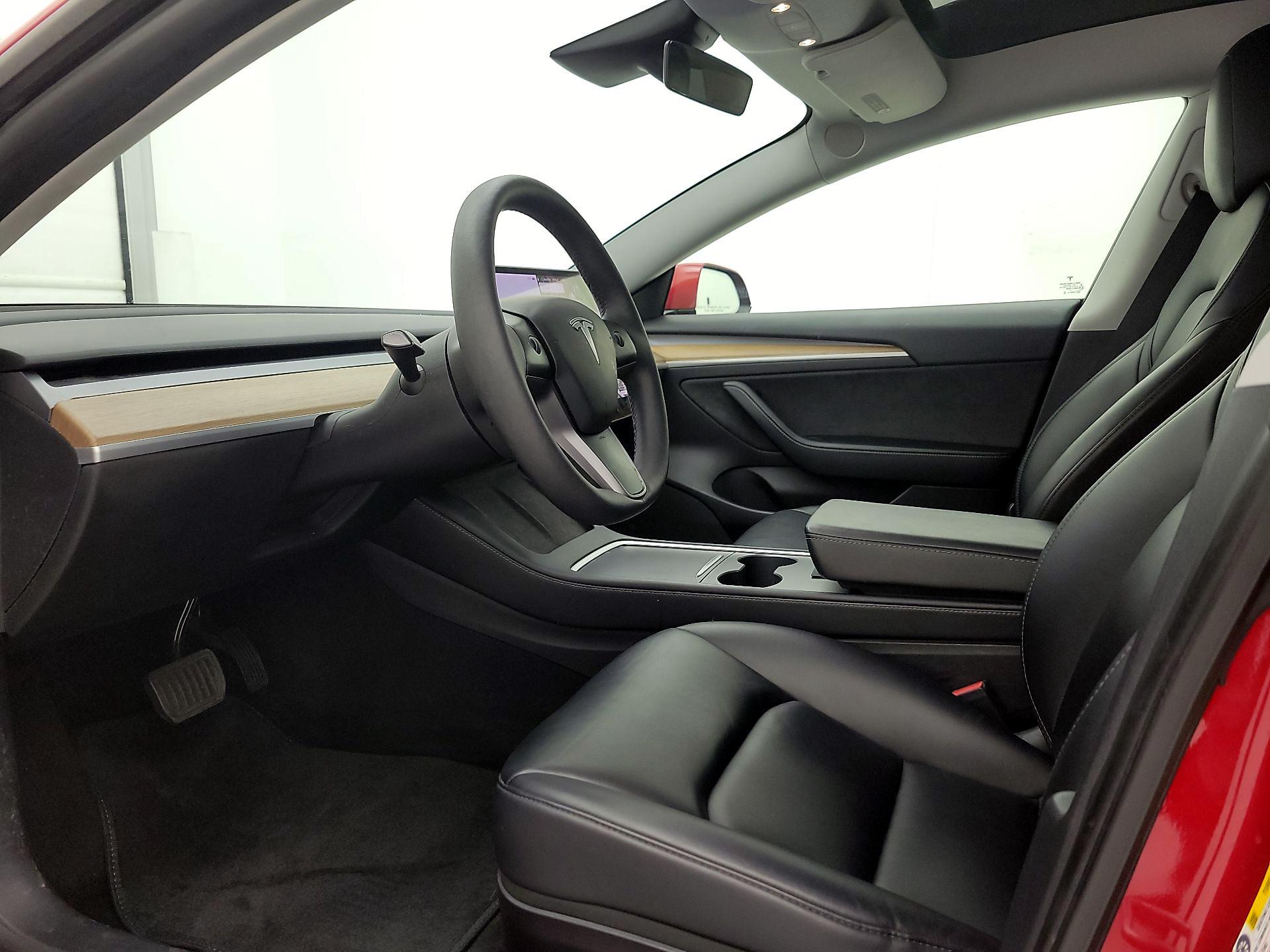 Thumbnail: 2021 Tesla Model 3 - 11