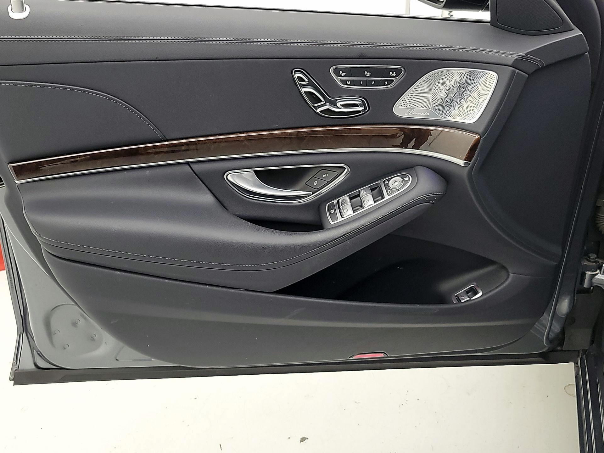 Thumbnail: 2019 Mercedes-Benz S-Class - 12