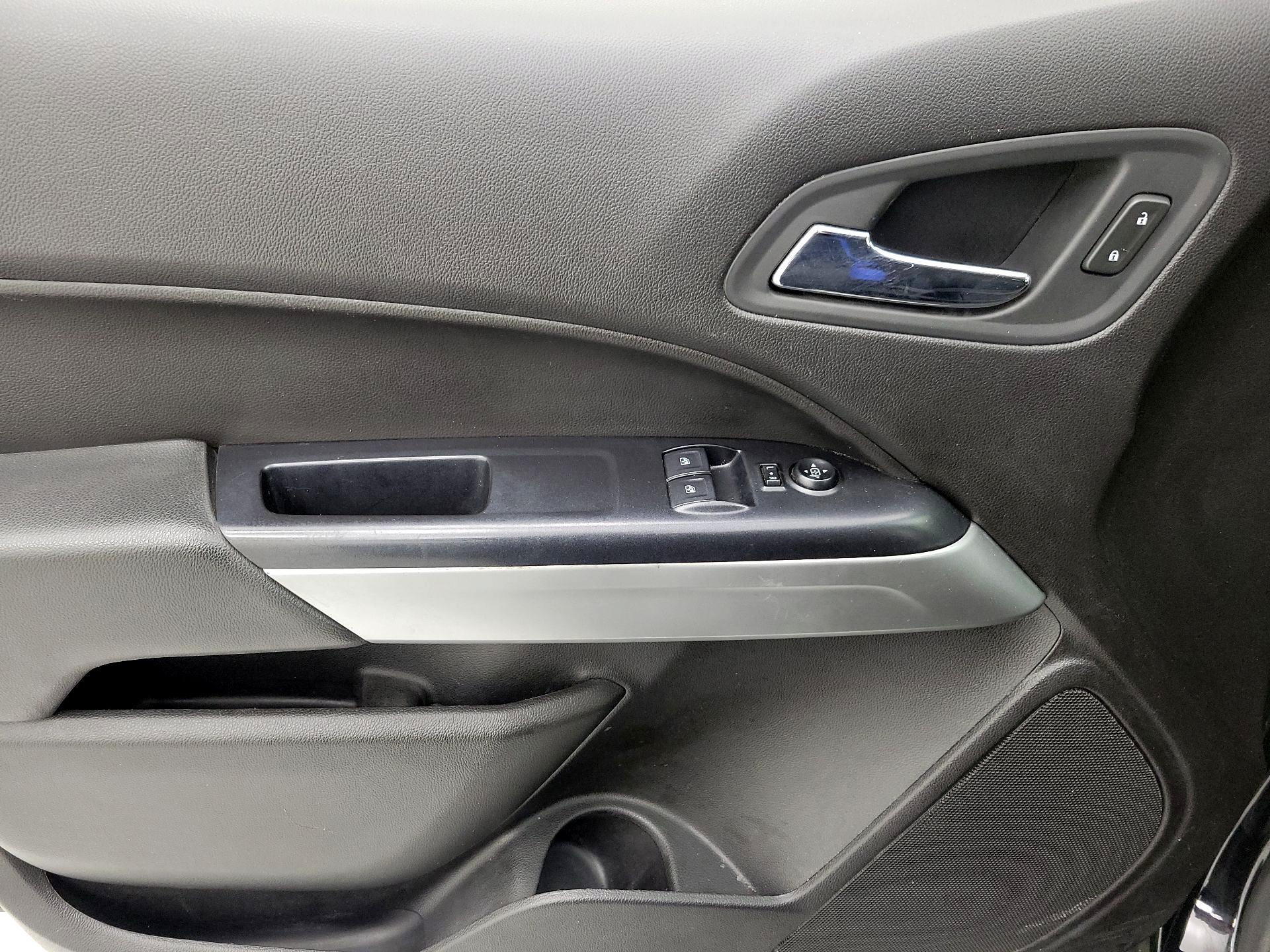 Thumbnail: 2017 Chevrolet Colorado - 12