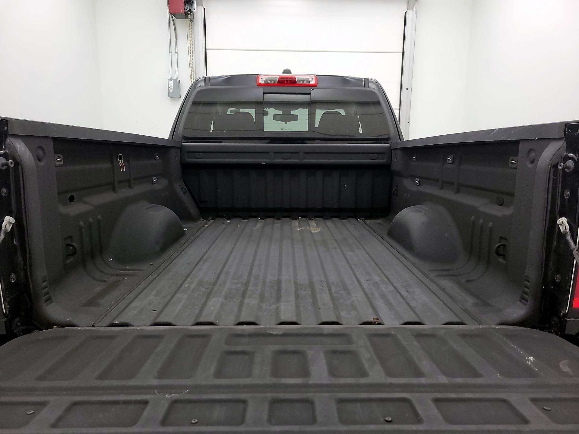 Thumbnail: 2017 Chevrolet Colorado - 20