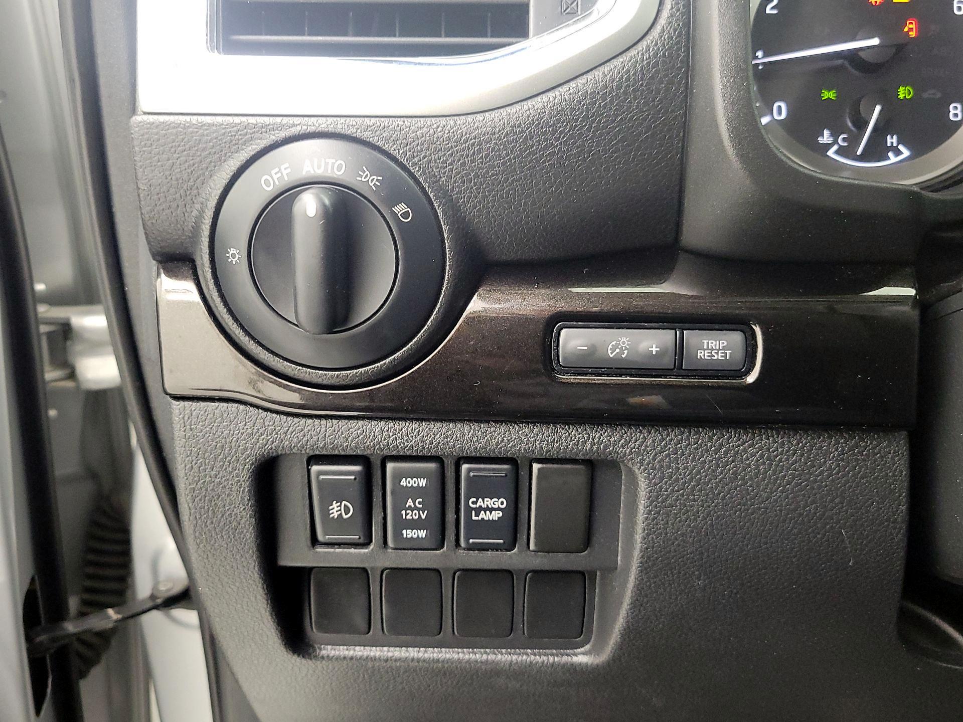 Thumbnail: 2018 Nissan Titan - 13