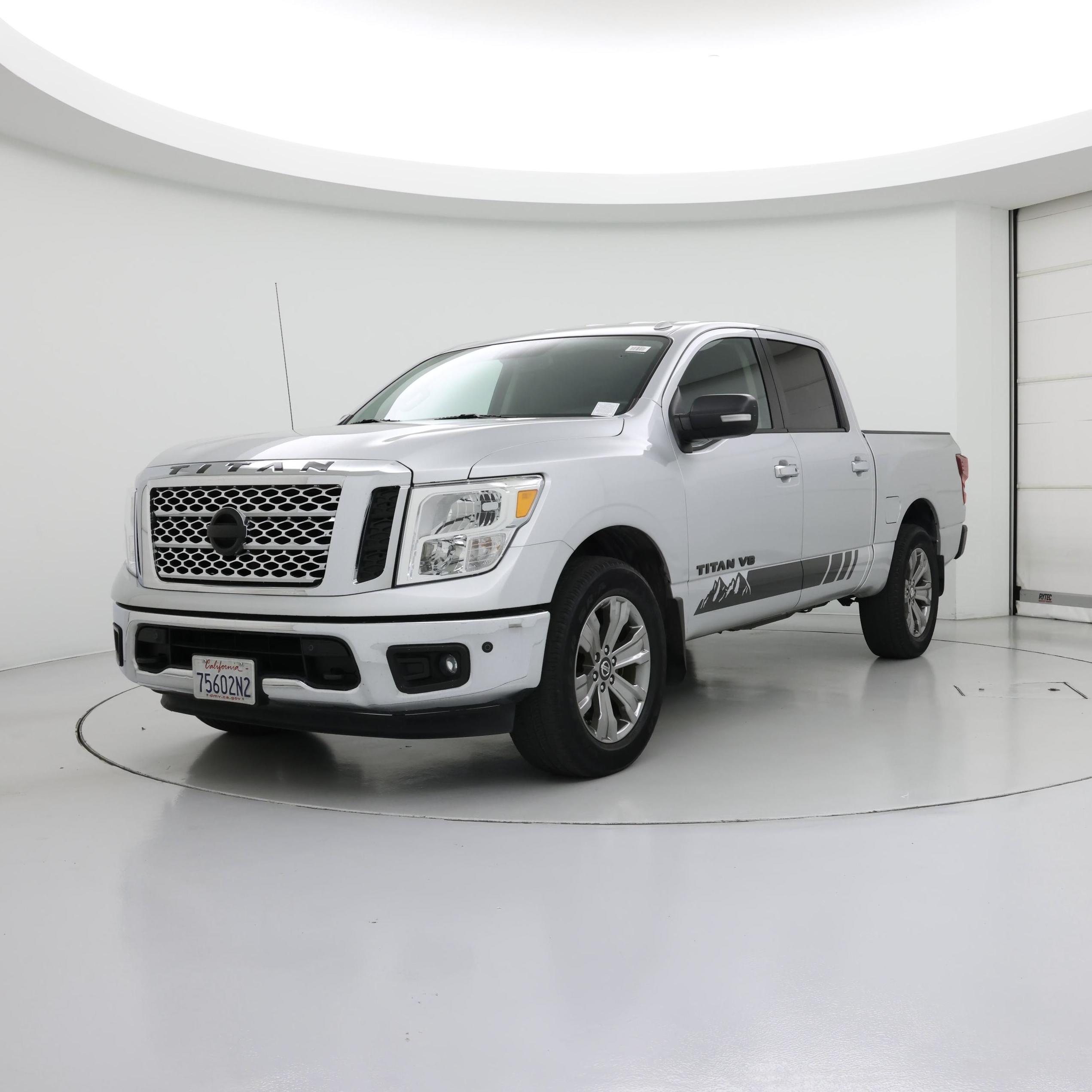Thumbnail: 2018 Nissan Titan - 4