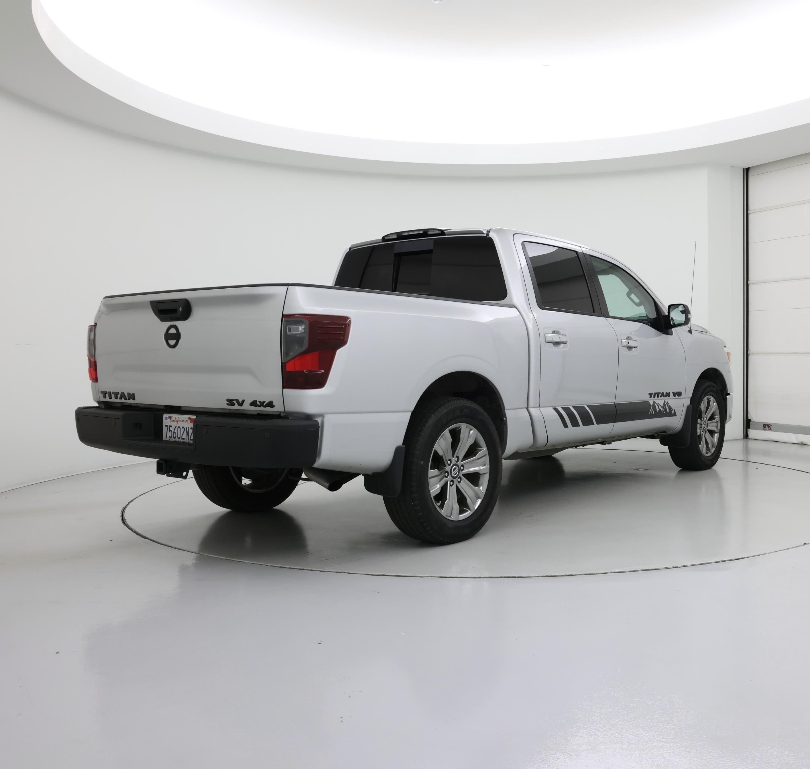 Thumbnail: 2018 Nissan Titan - 8