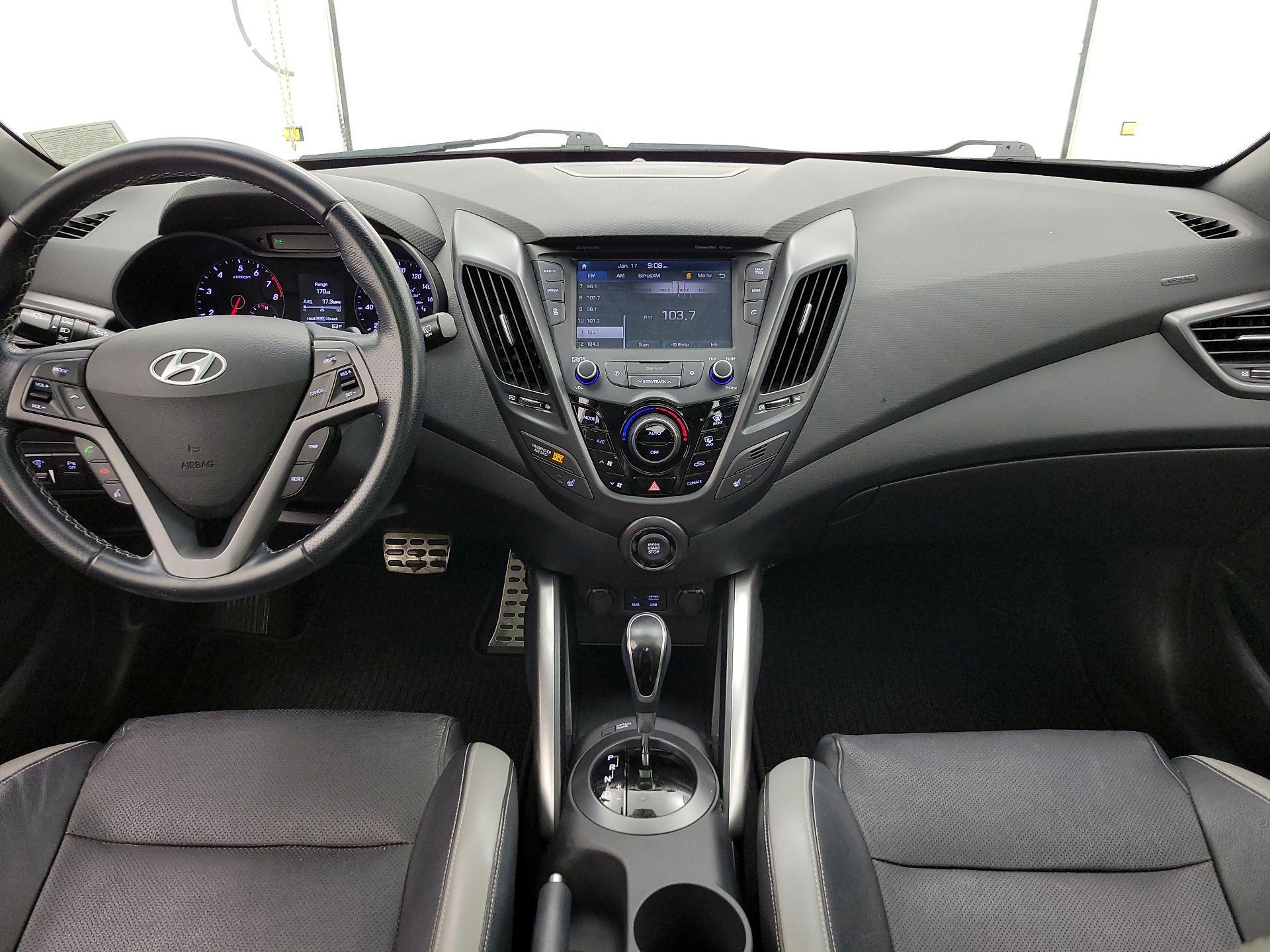 Thumbnail: 2016 Hyundai Veloster - 9