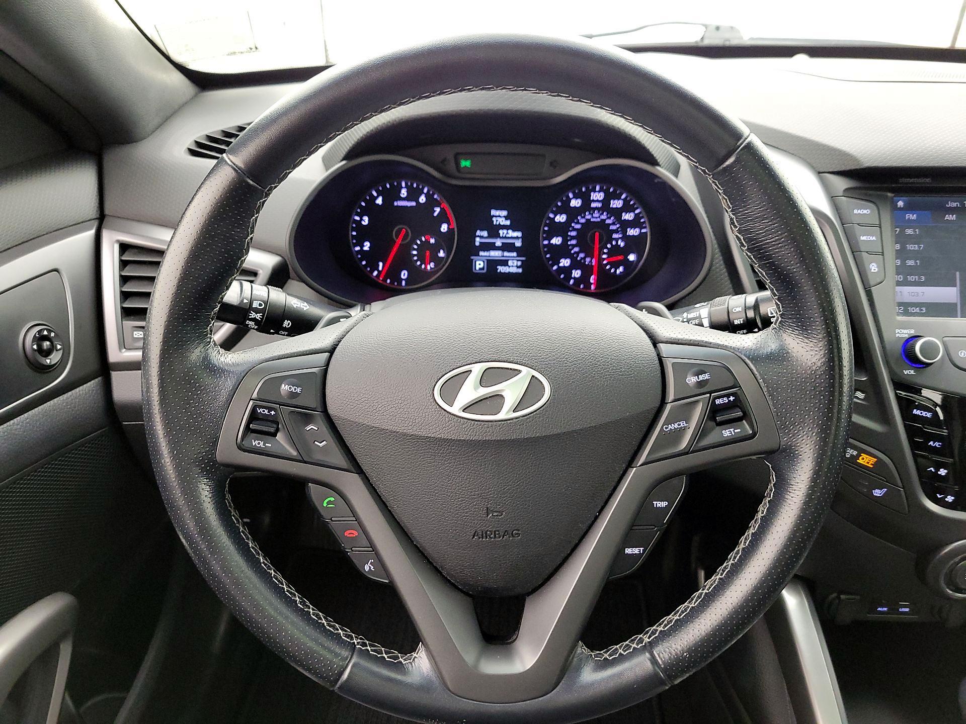 Thumbnail: 2016 Hyundai Veloster - 10