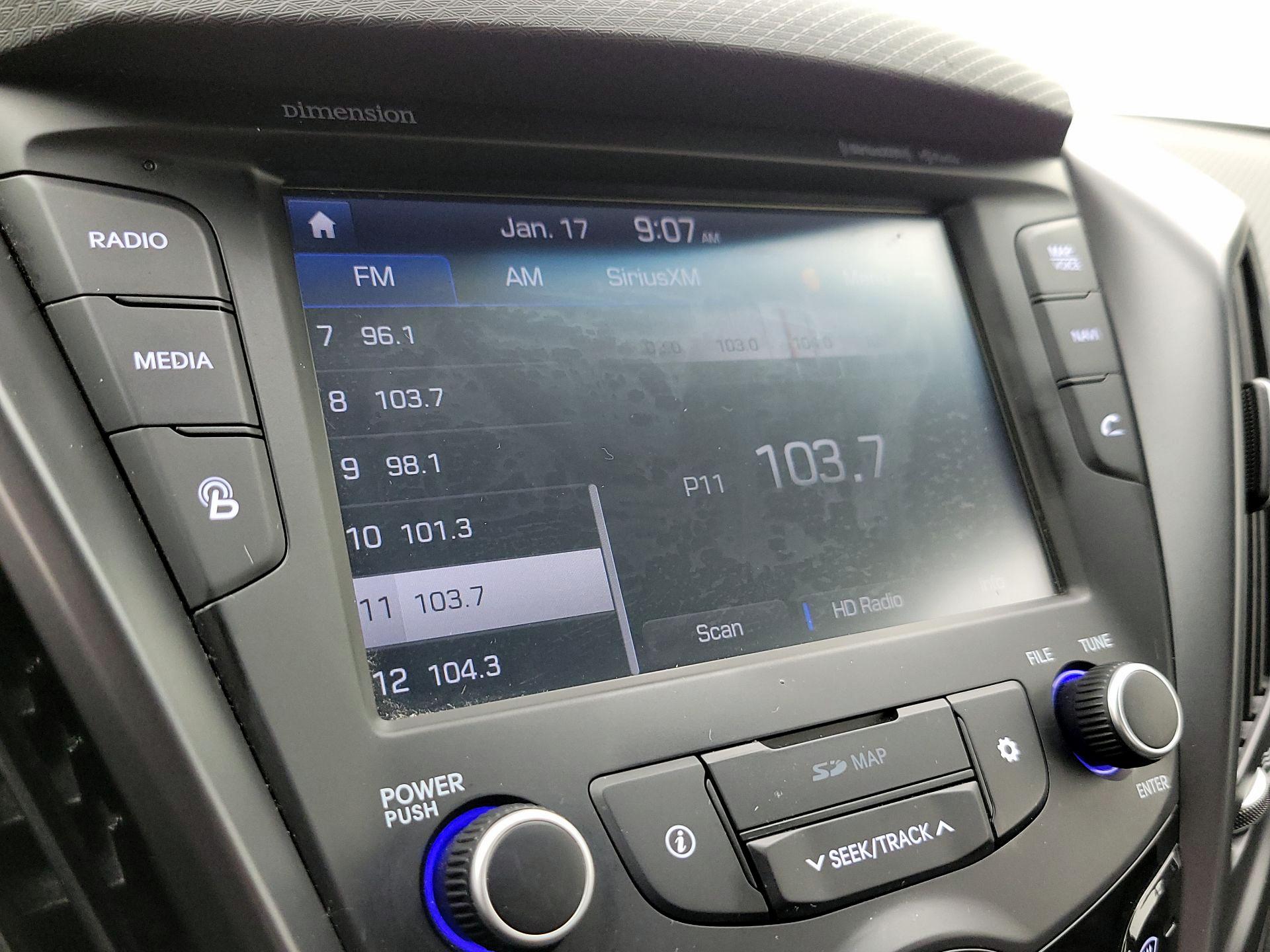 Thumbnail: 2016 Hyundai Veloster - 16