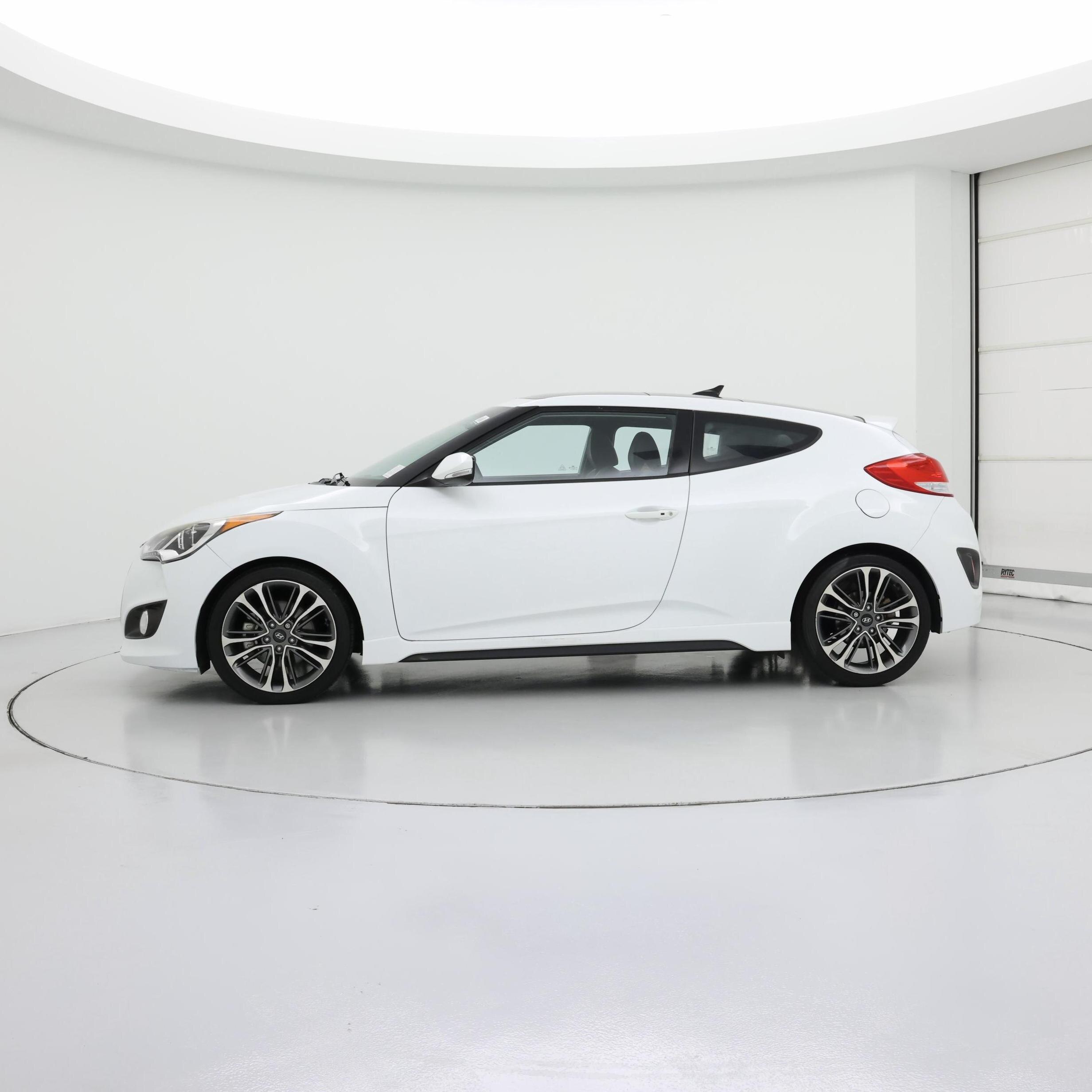Thumbnail: 2016 Hyundai Veloster - 3