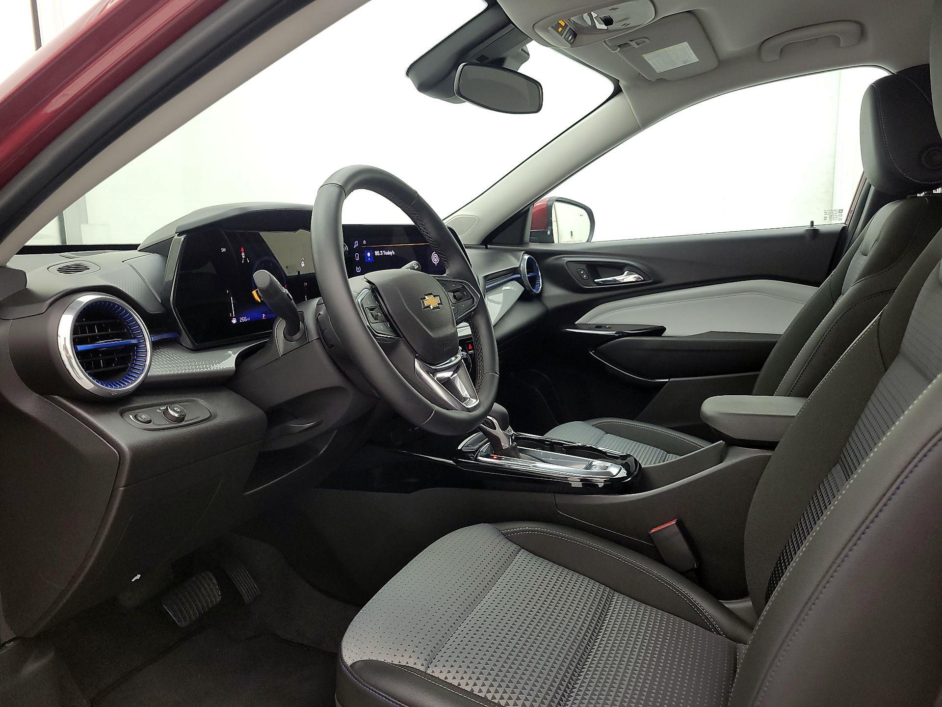 Thumbnail: 2025 Chevrolet Trax - 11