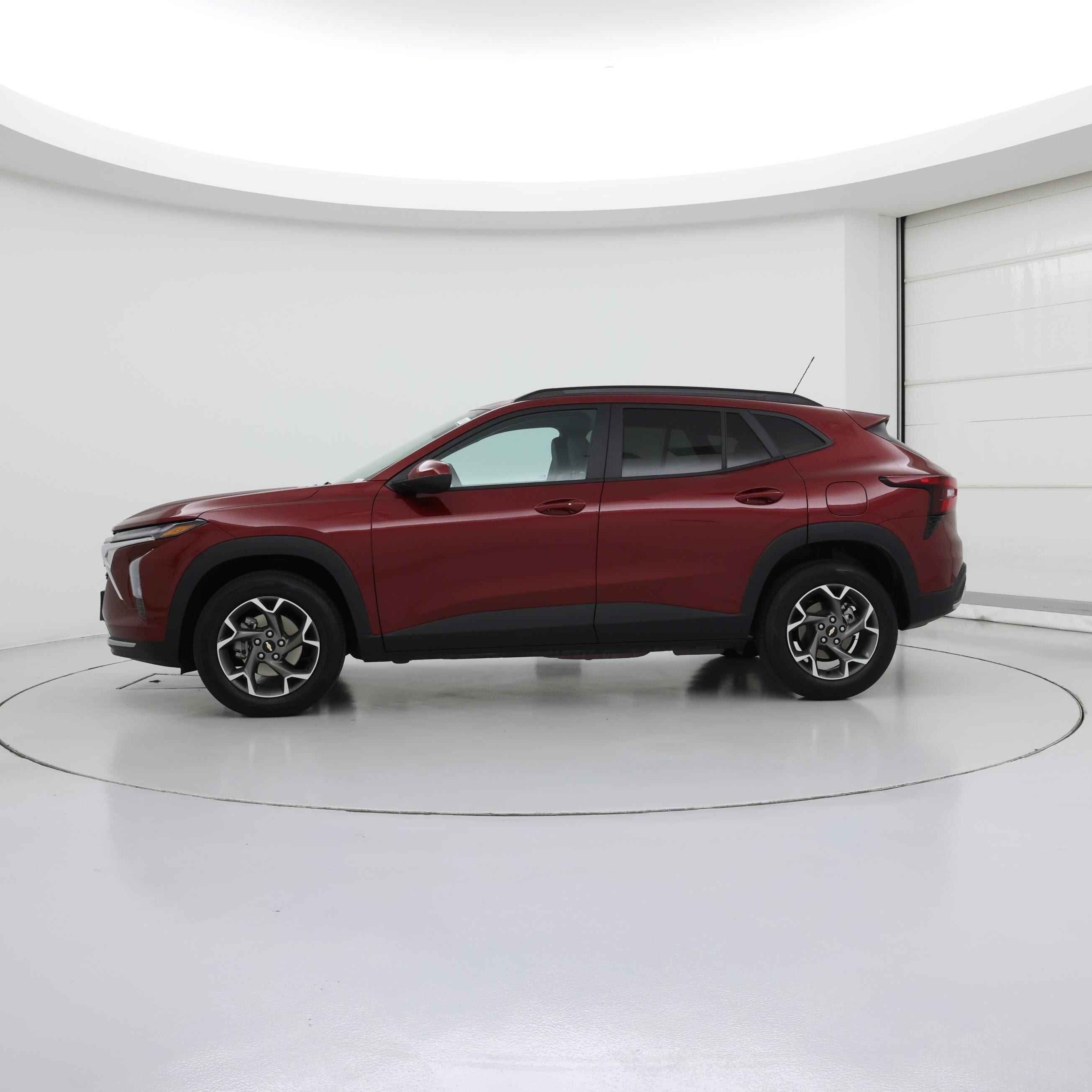 Thumbnail: 2025 Chevrolet Trax - 3