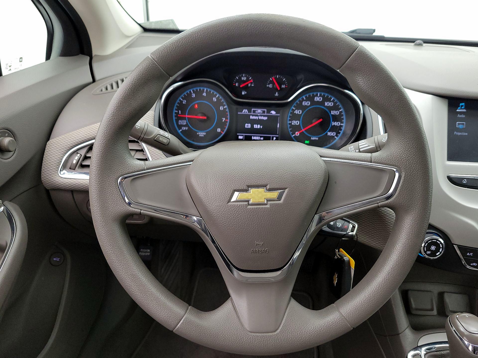 Thumbnail: 2018 Chevrolet Cruze - 10