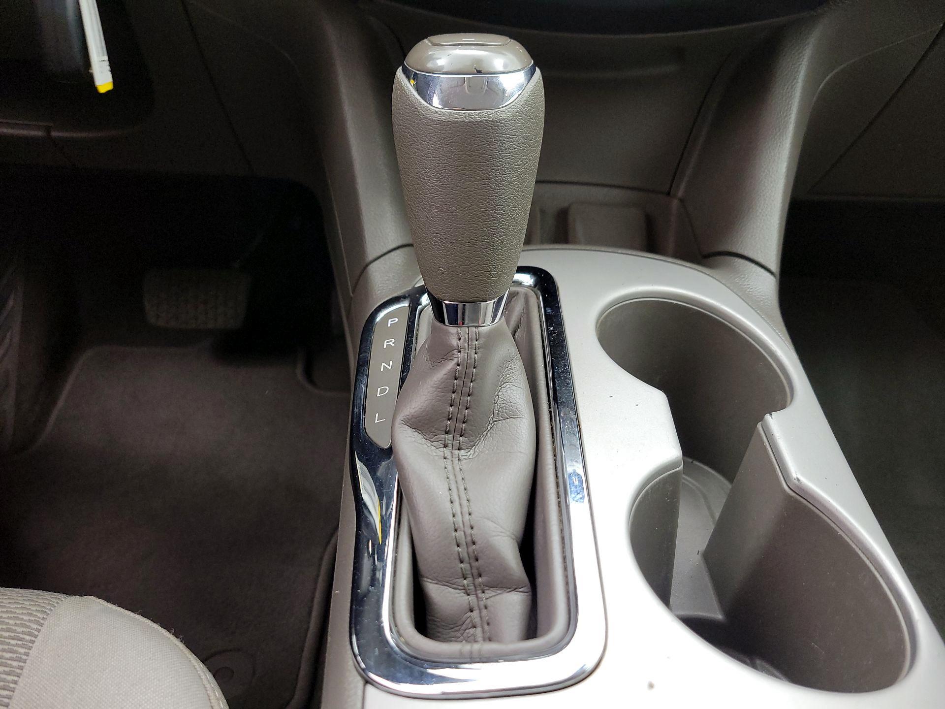 Thumbnail: 2018 Chevrolet Cruze - 17