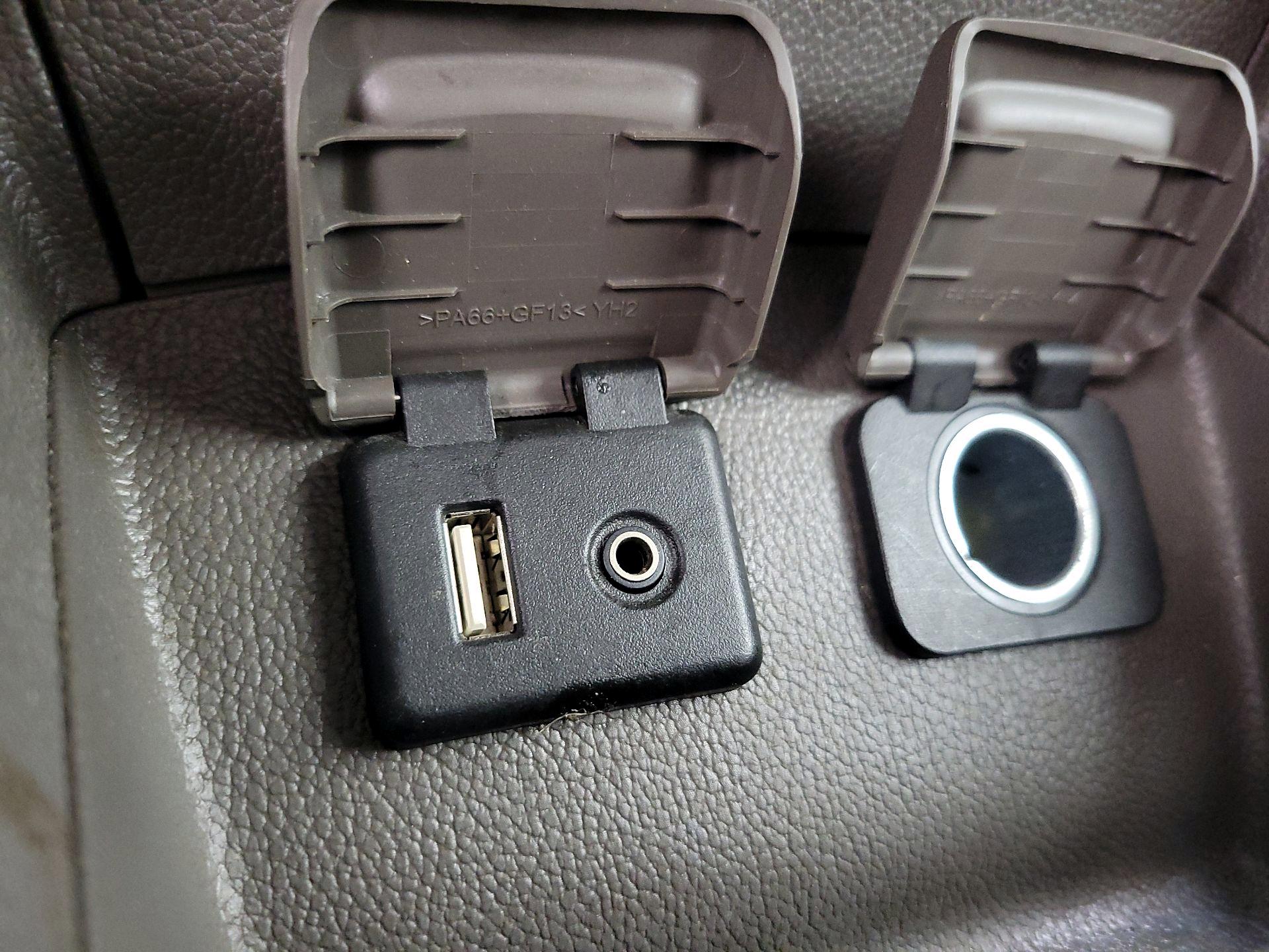 Thumbnail: 2018 Chevrolet Cruze - 18