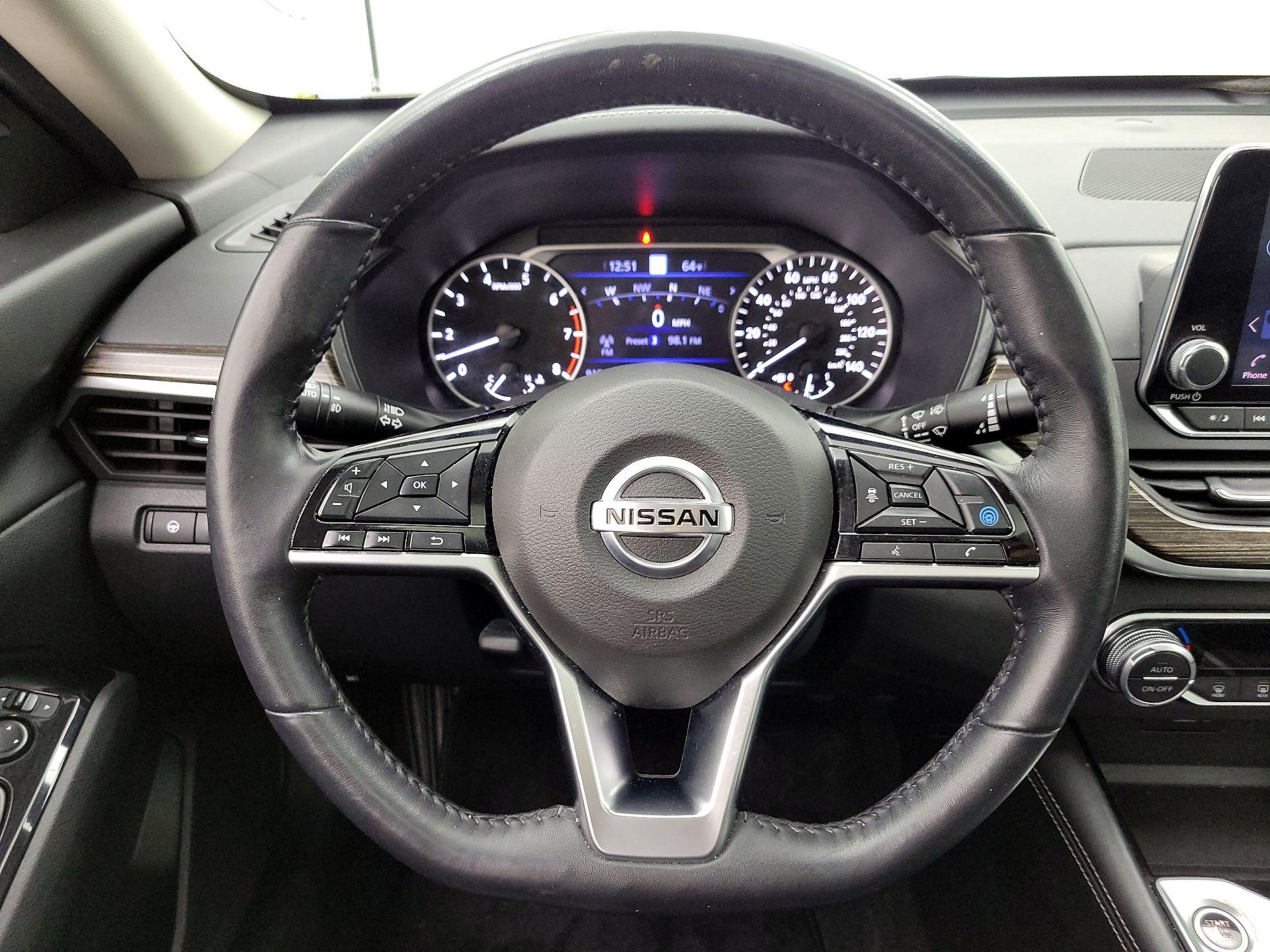 Thumbnail: 2020 Nissan Altima - 10