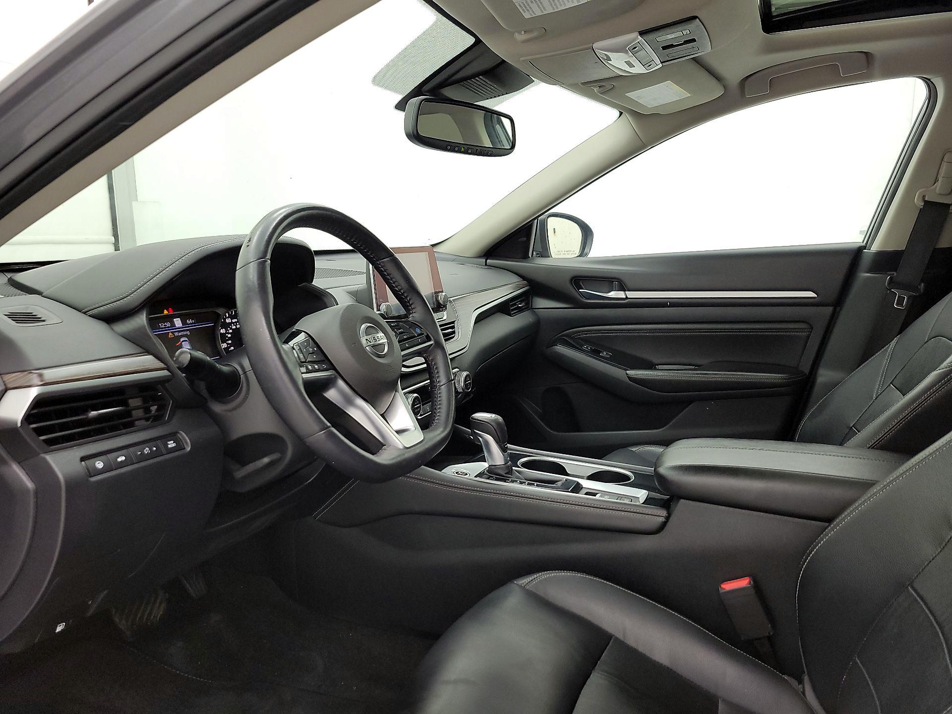 Thumbnail: 2020 Nissan Altima - 11