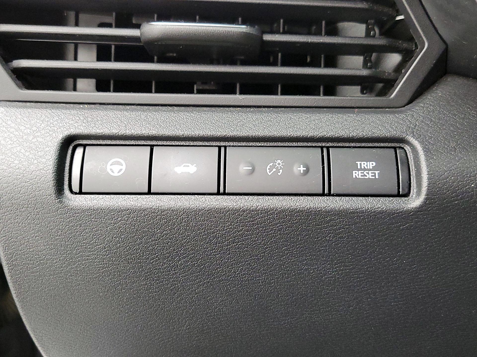 Thumbnail: 2020 Nissan Altima - 13