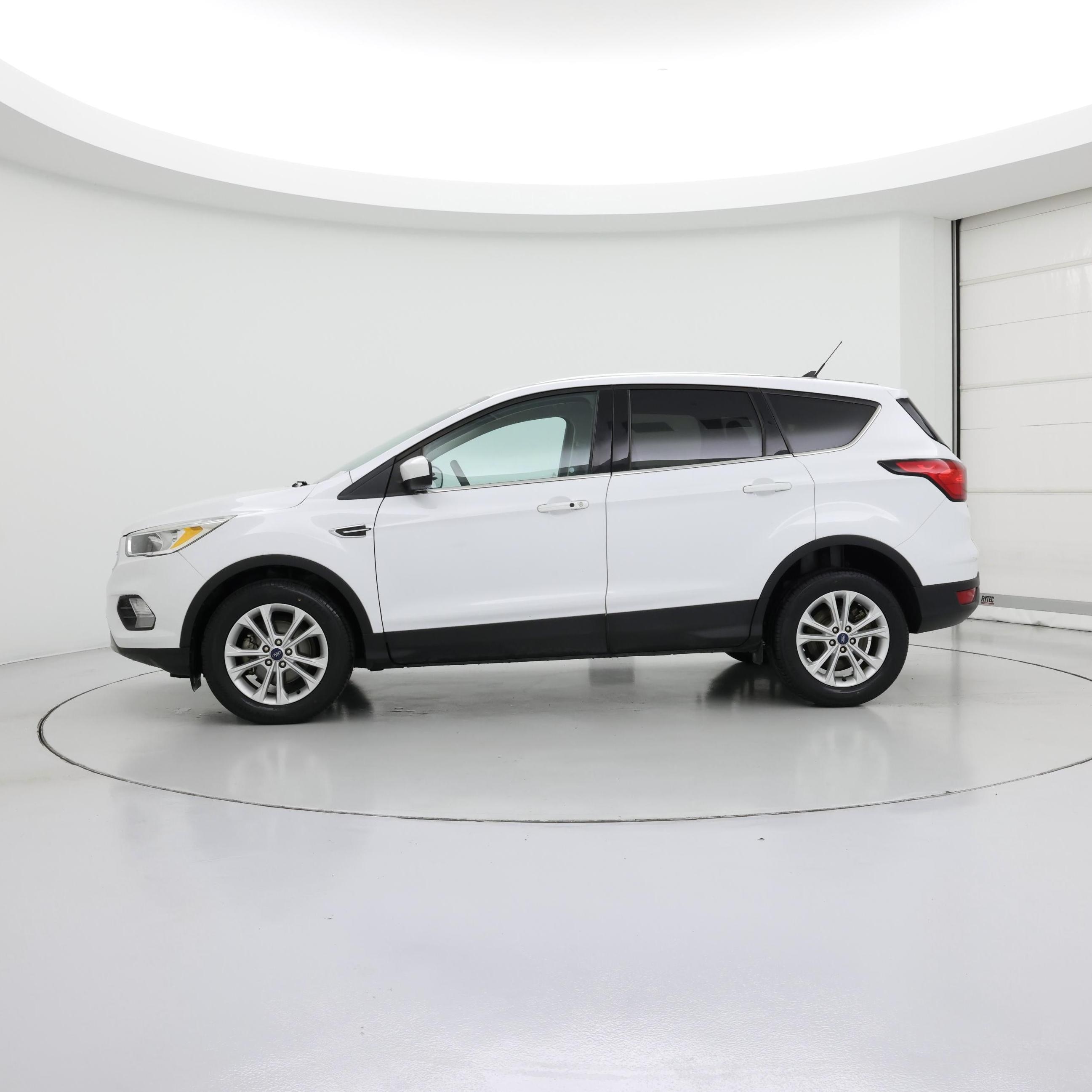Thumbnail: 2019 Ford Escape - 3