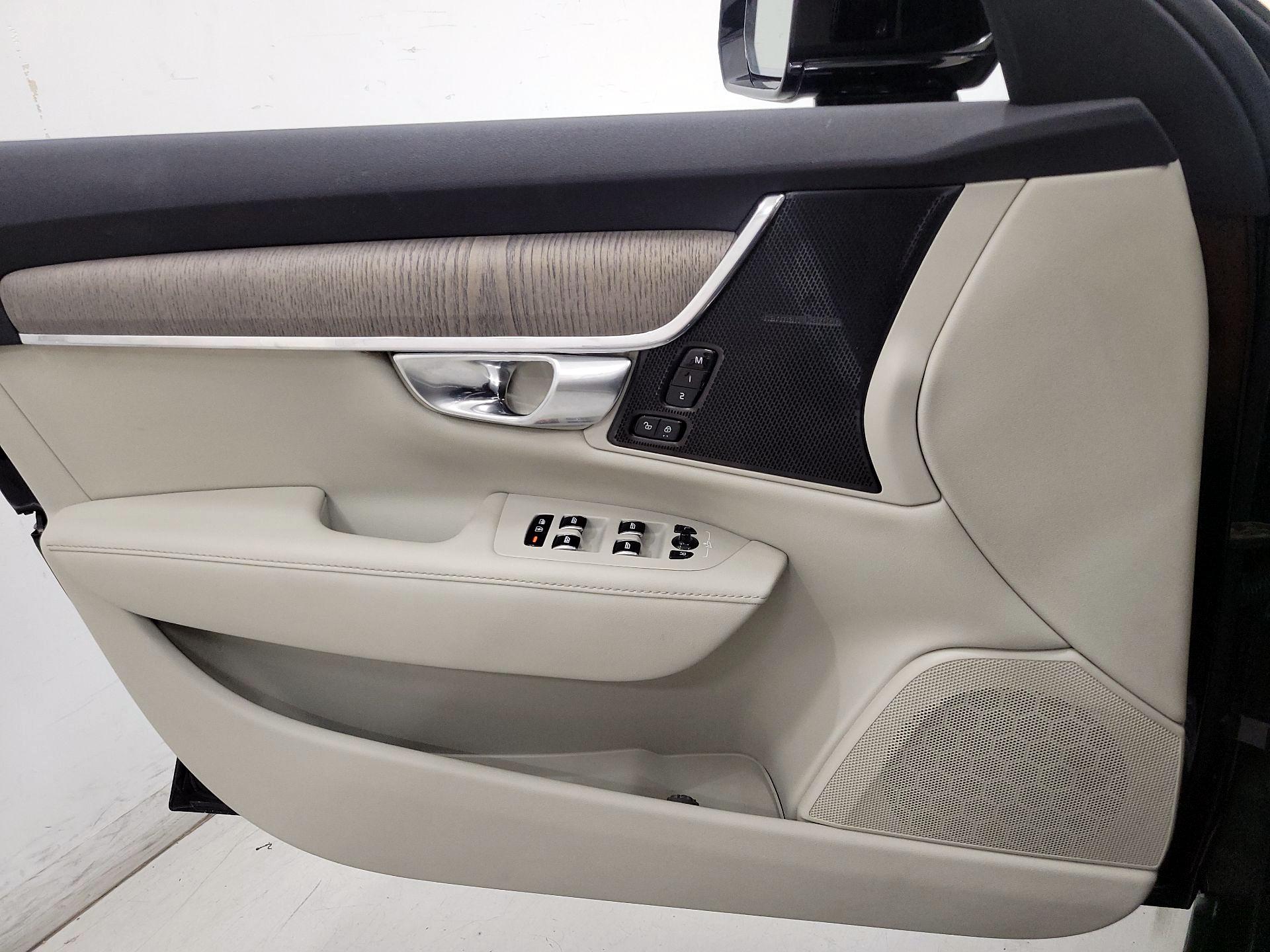 Thumbnail: 2023 Volvo S90 - 12