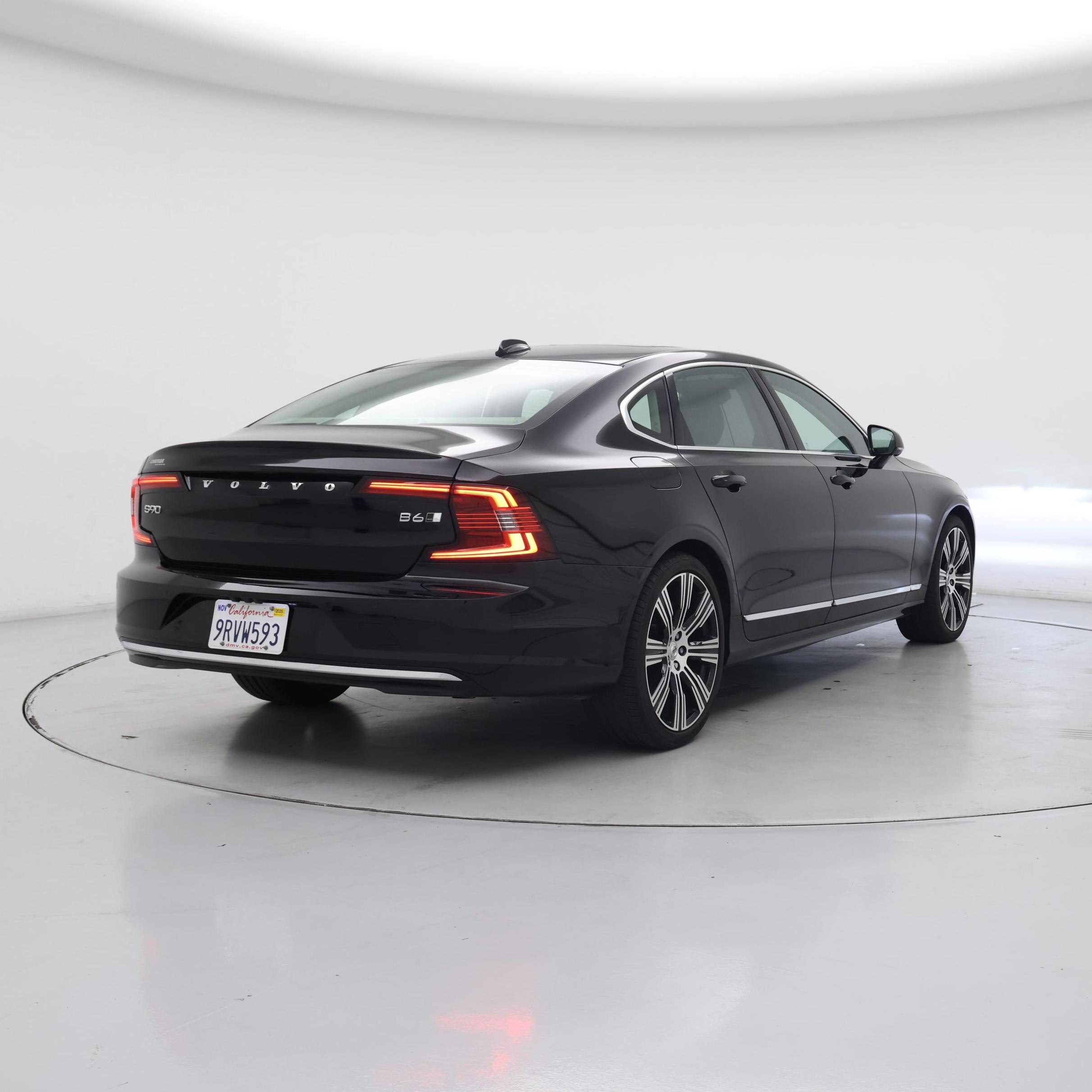 Thumbnail: 2023 Volvo S90 - 8
