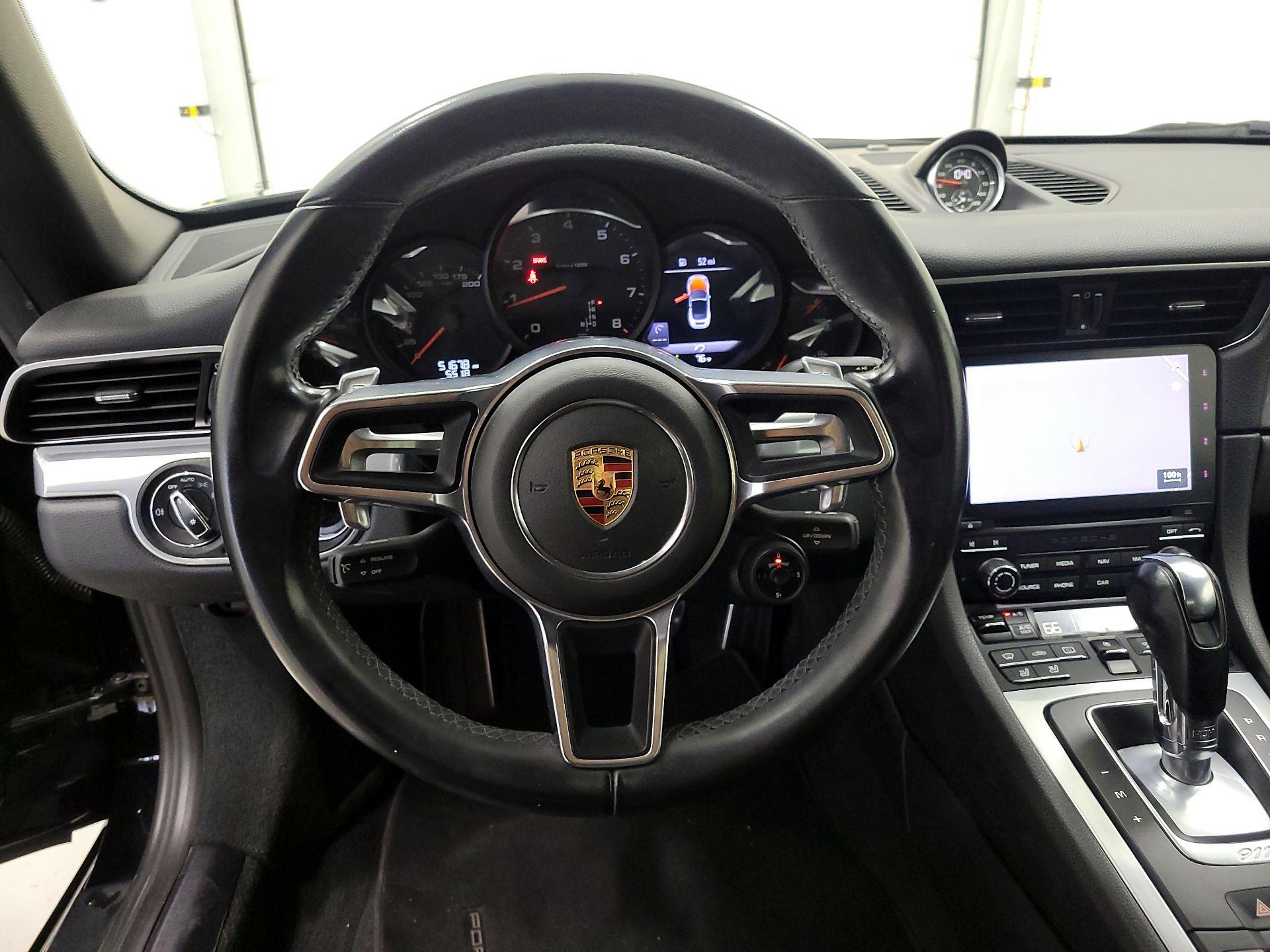 Thumbnail: 2017 Porsche 911 - 10