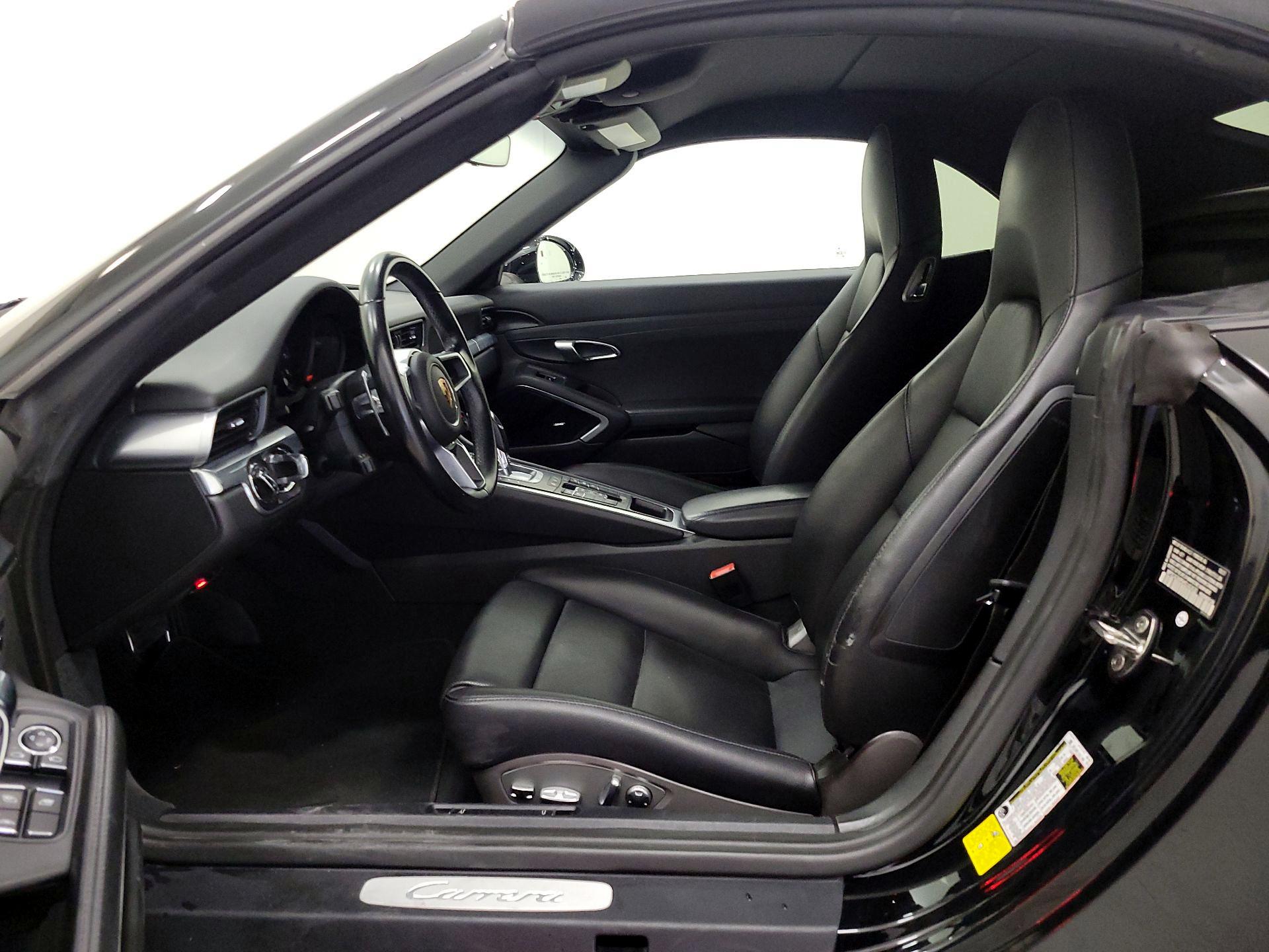 Thumbnail: 2017 Porsche 911 - 11
