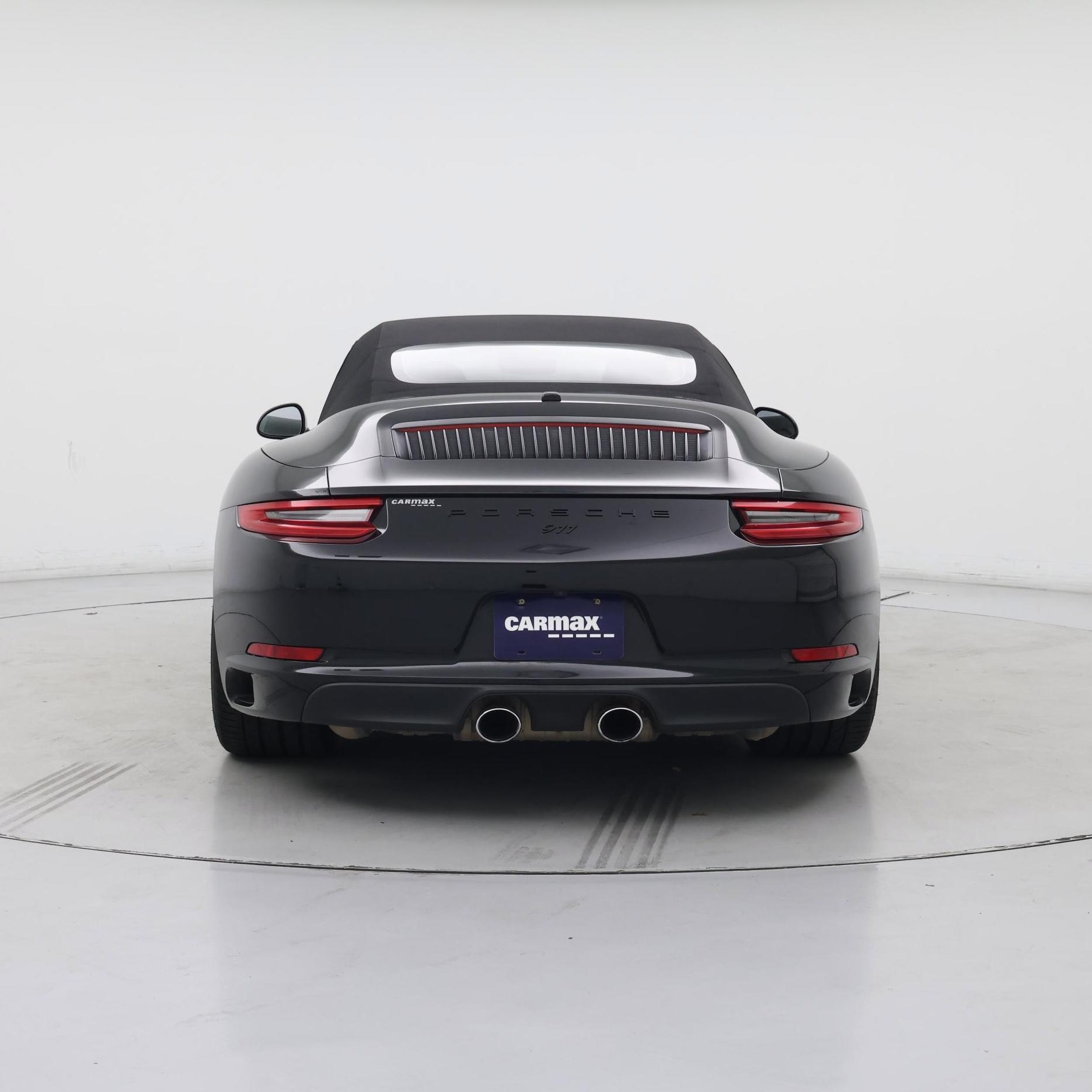 Thumbnail: 2017 Porsche 911 - 6