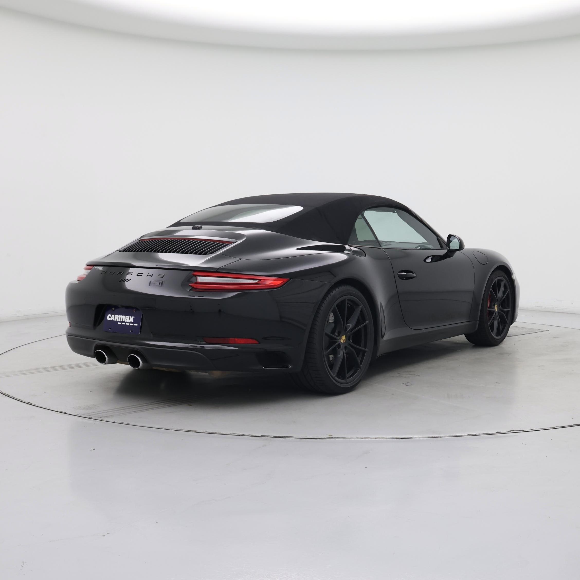 Thumbnail: 2017 Porsche 911 - 8