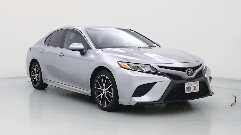 2020 Toyota Camry SE Hero Image