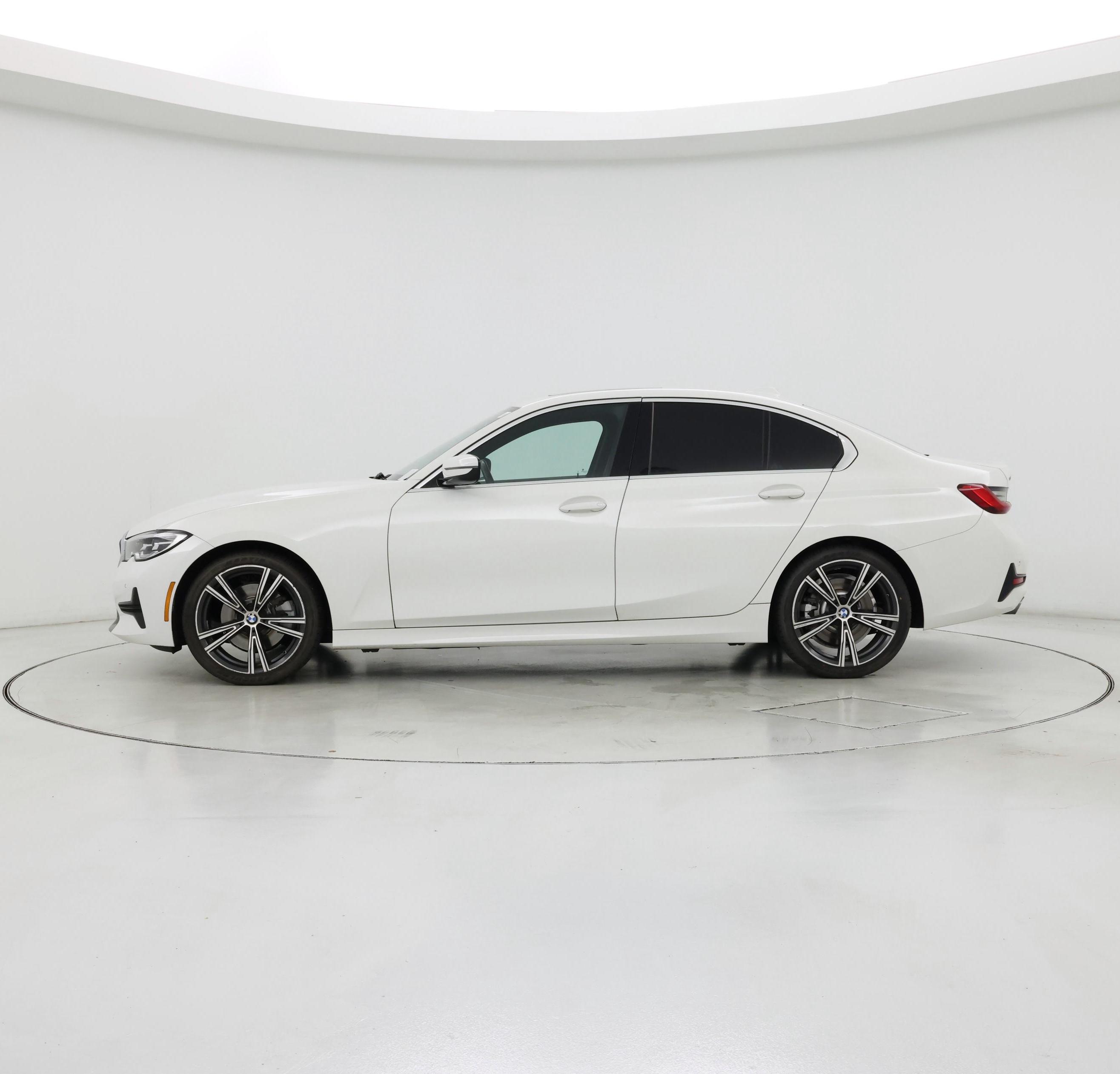 Thumbnail: 2021 BMW 3 Series - 3