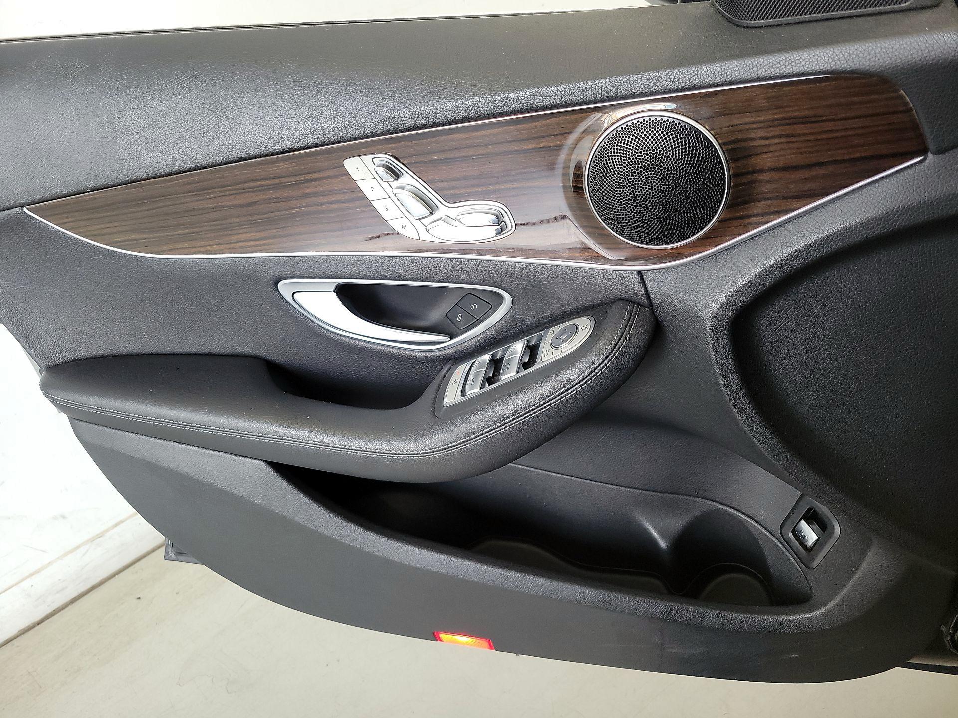 Thumbnail: 2018 Mercedes-Benz C-Class - 10