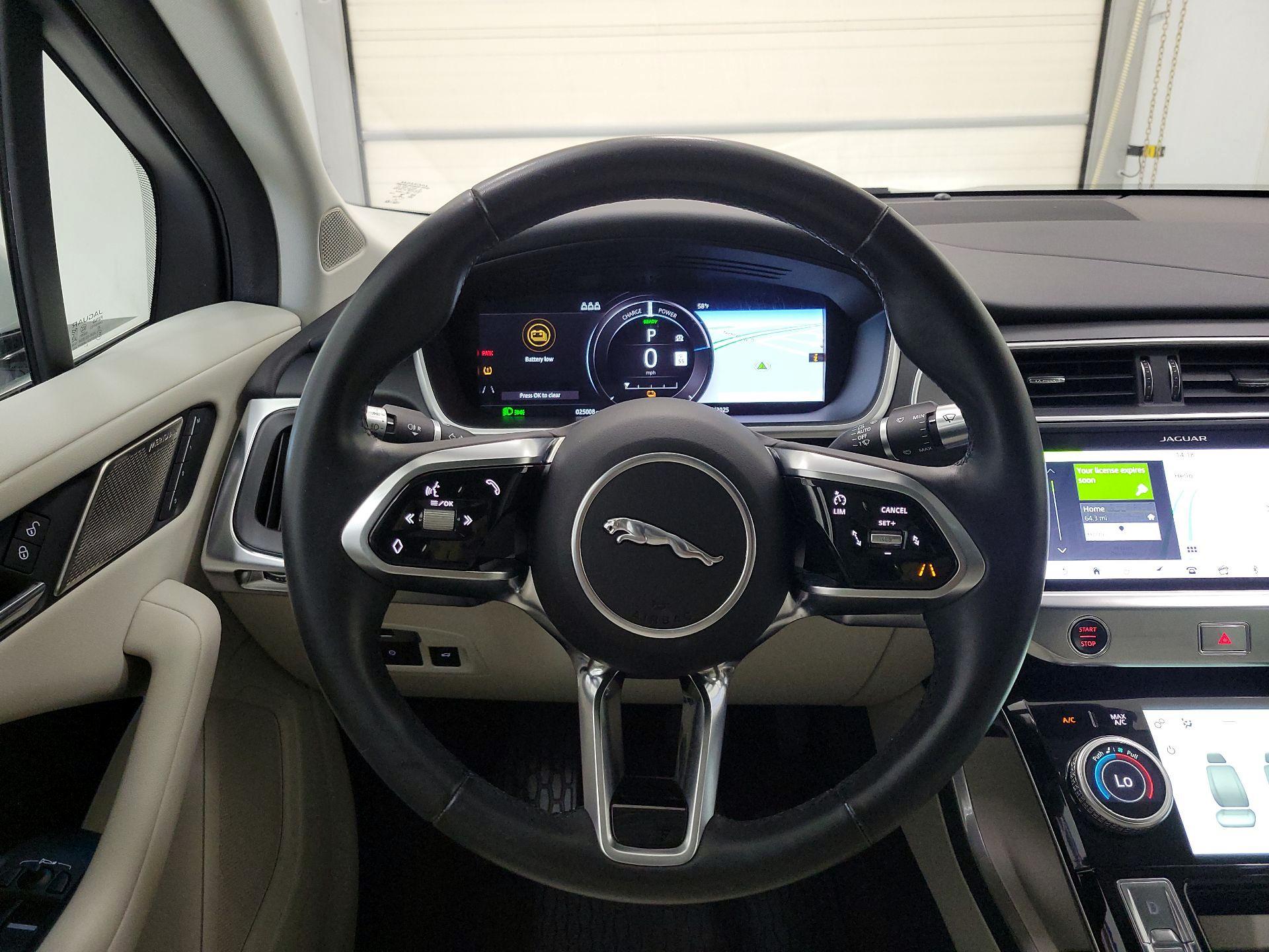 Thumbnail: 2020 Jaguar I-Pace - 10