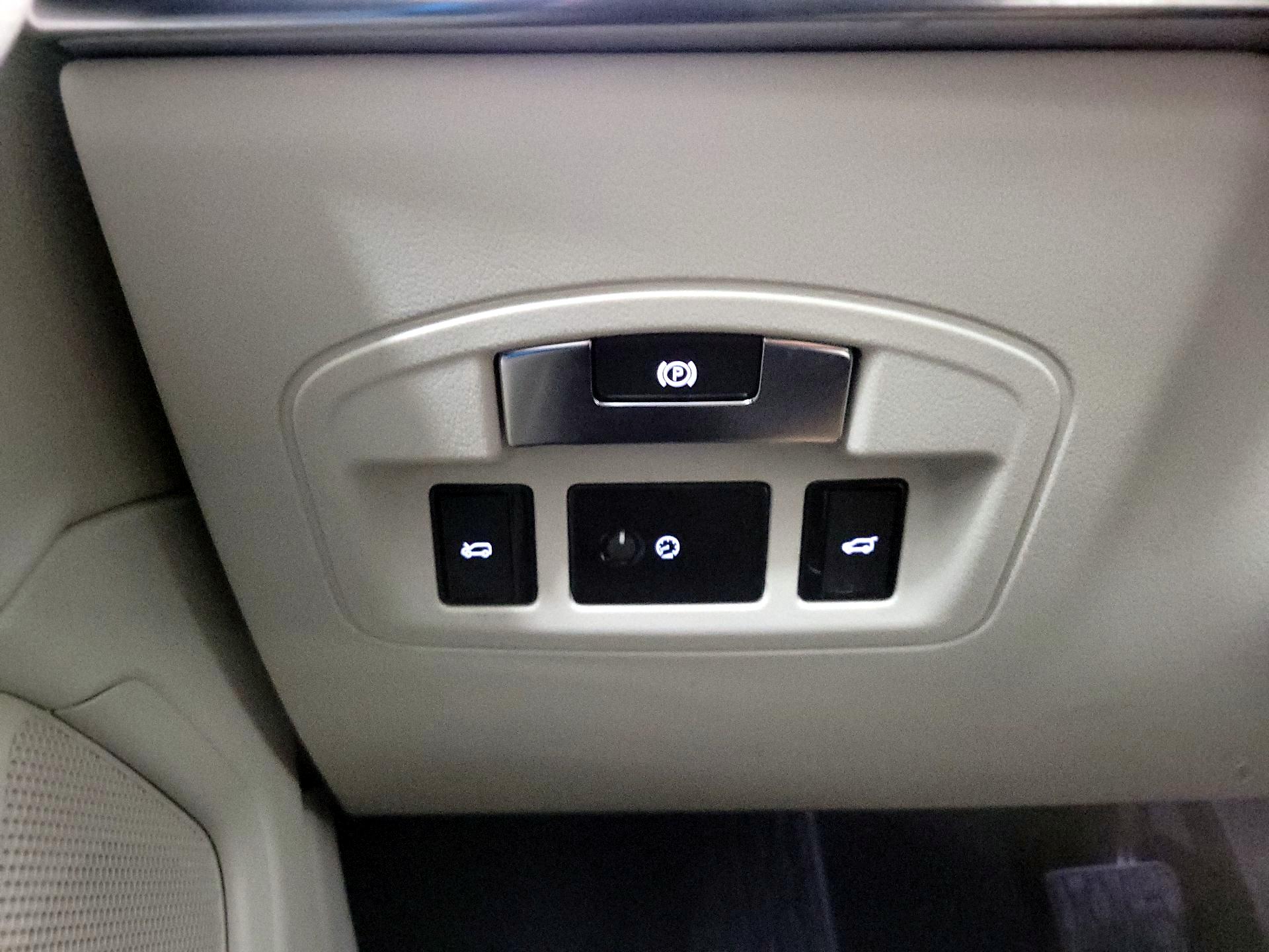 Thumbnail: 2020 Jaguar I-Pace - 13