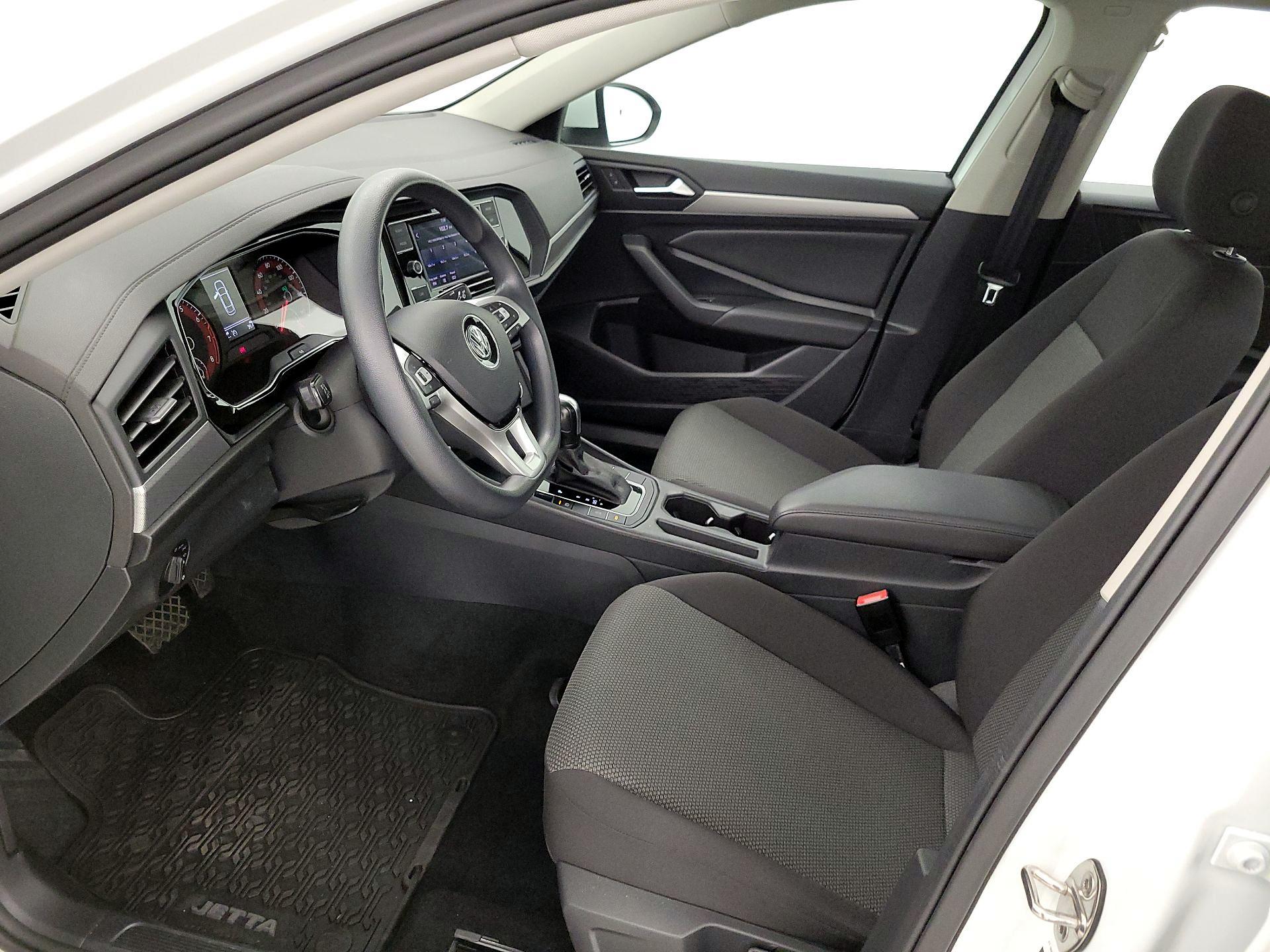 Thumbnail: 2019 Volkswagen Jetta - 11