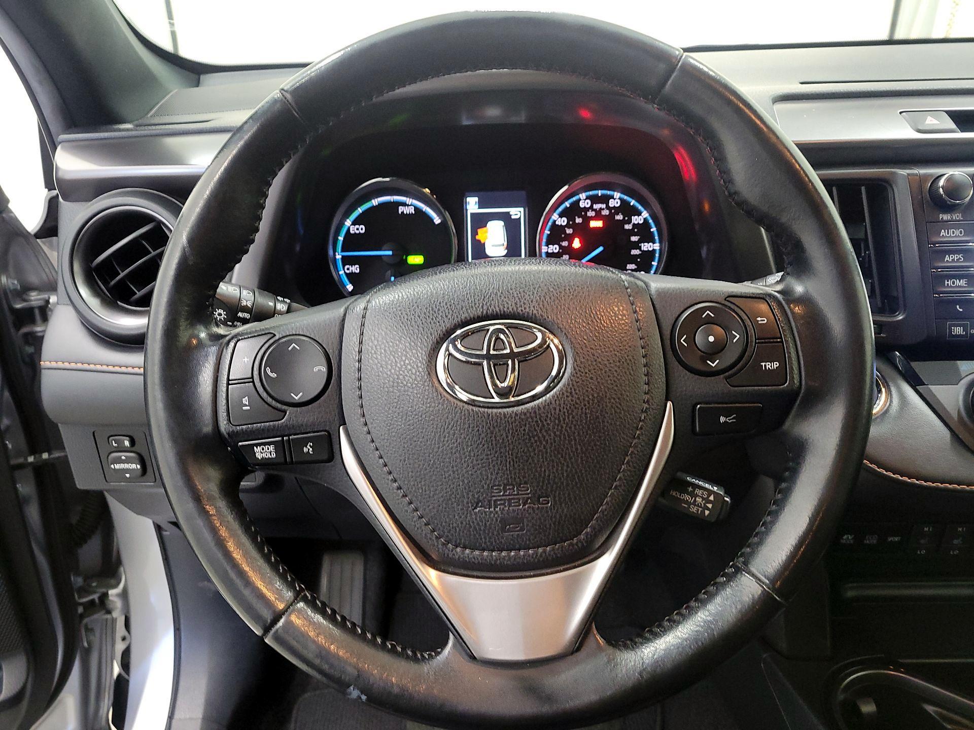 Thumbnail: 2018 Toyota RAV4 - 10