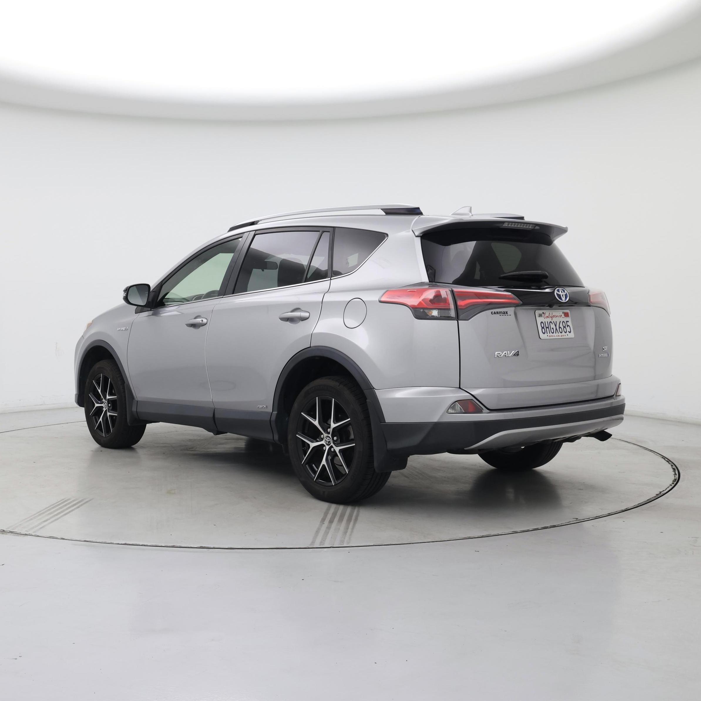 Thumbnail: 2018 Toyota RAV4 - 2