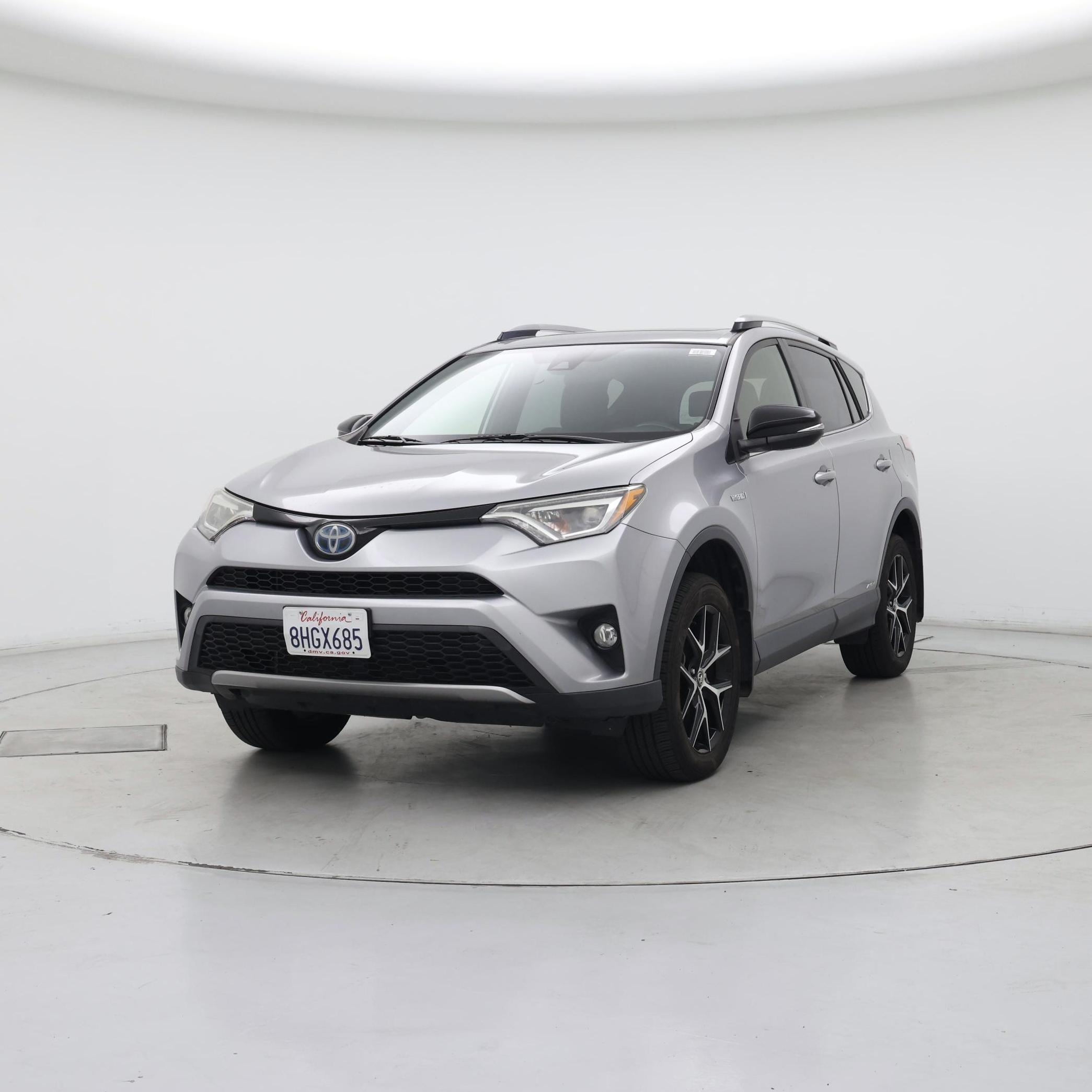 Thumbnail: 2018 Toyota RAV4 - 4