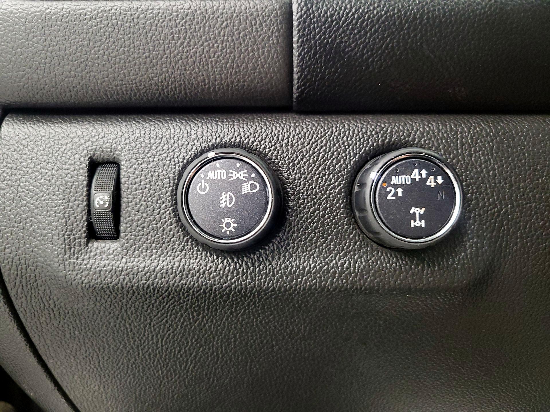 Thumbnail: 2017 GMC Canyon - 13